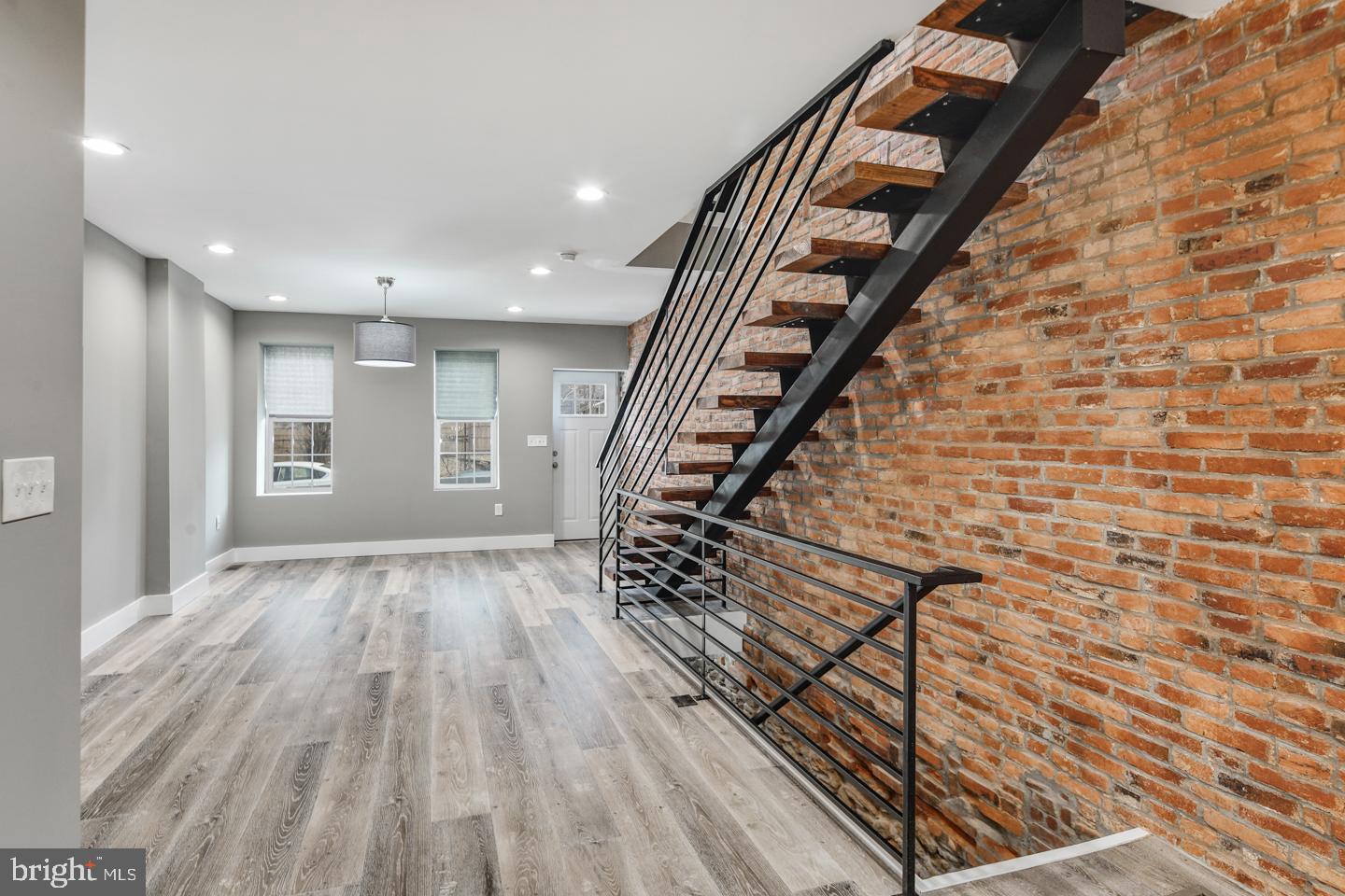 MANTUA - Residential