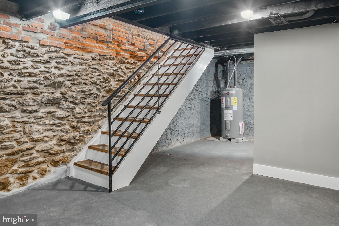 MANTUA - Residential