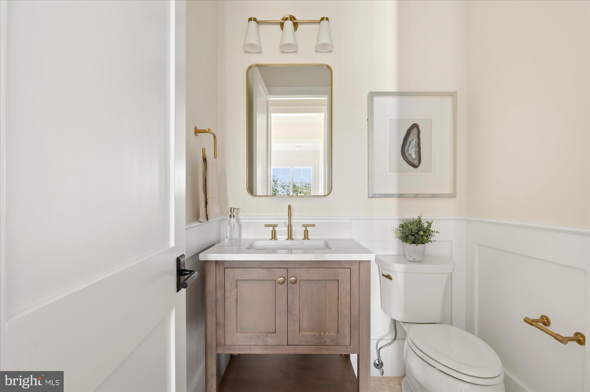 COUNTRY CLUB HILLS - Residential