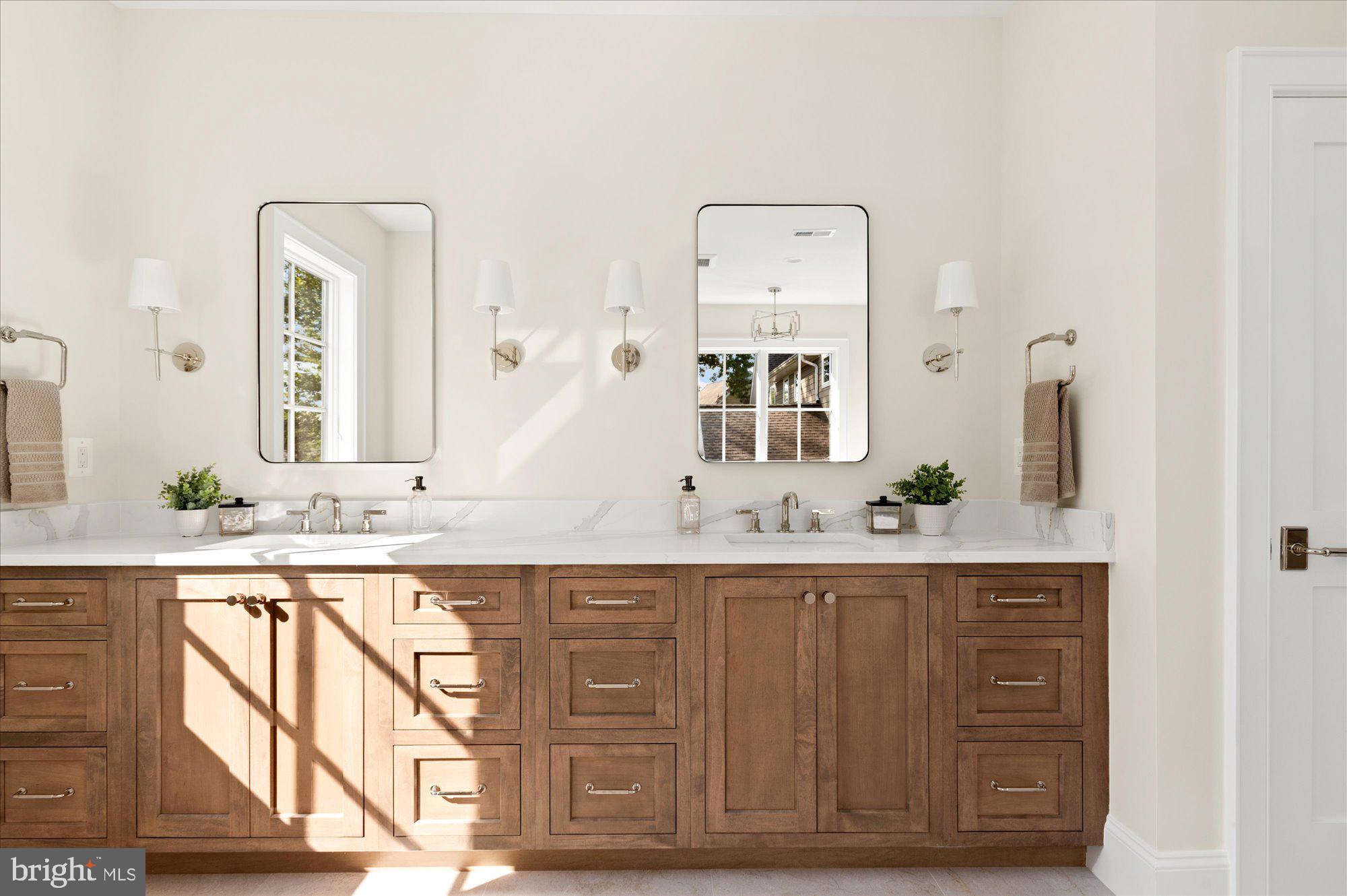 COUNTRY CLUB HILLS - Residential