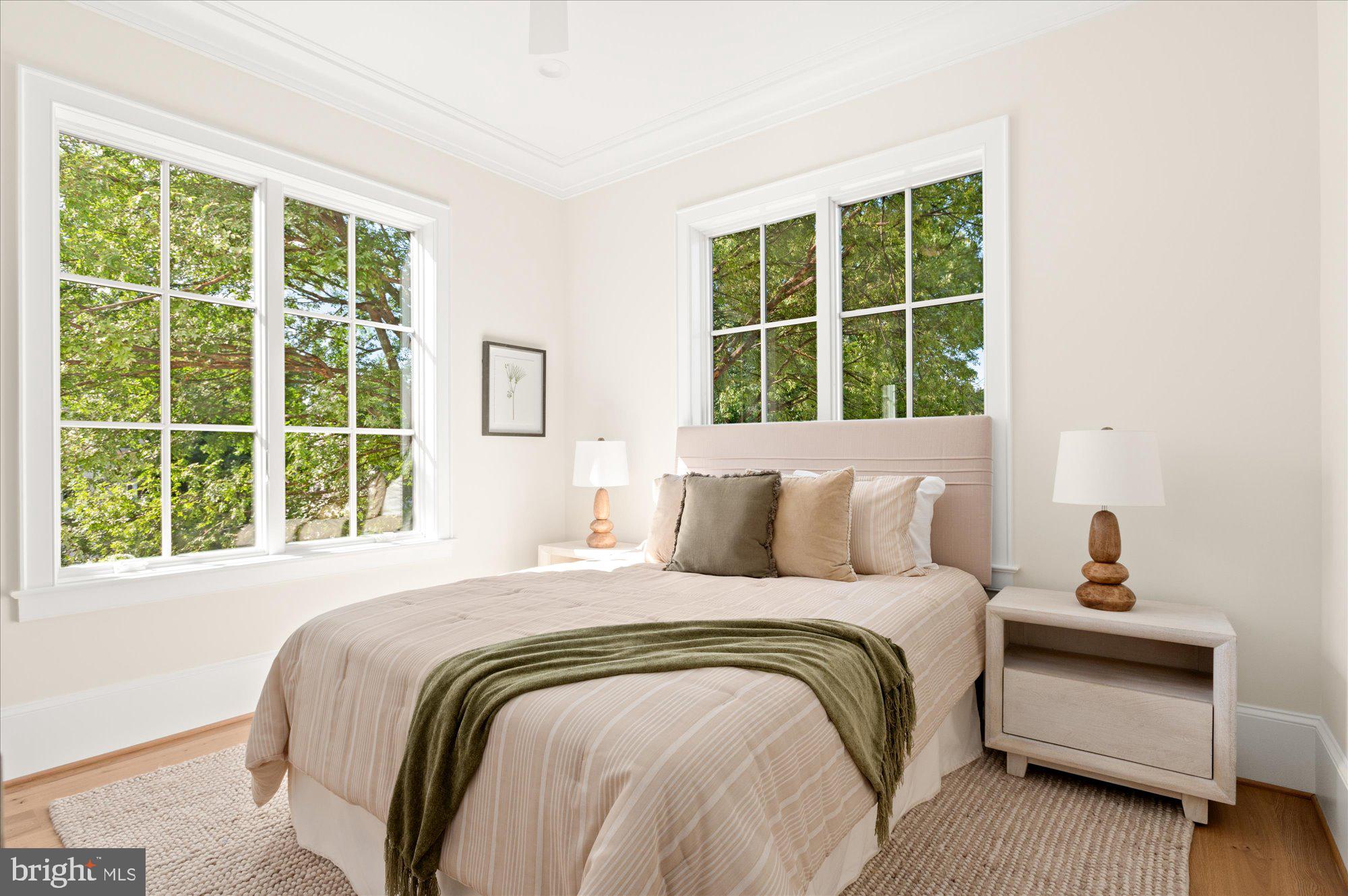 COUNTRY CLUB HILLS - Residential