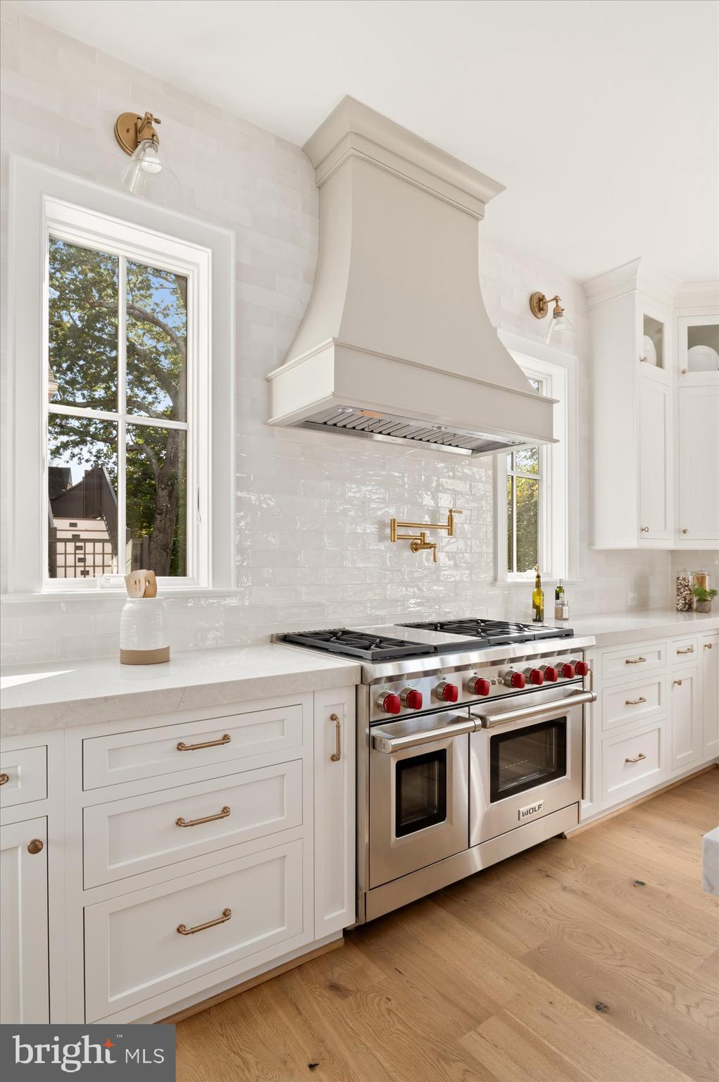 COUNTRY CLUB HILLS - Residential