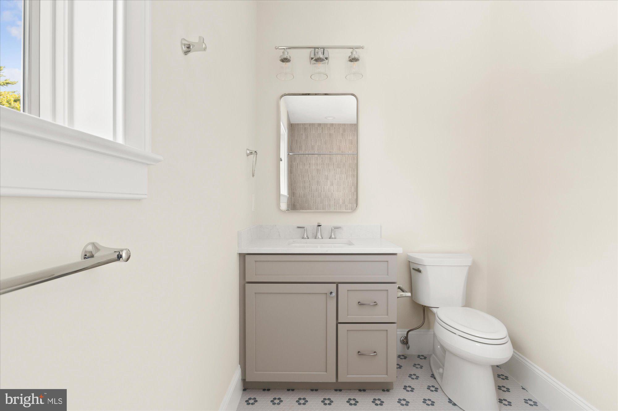 COUNTRY CLUB HILLS - Residential