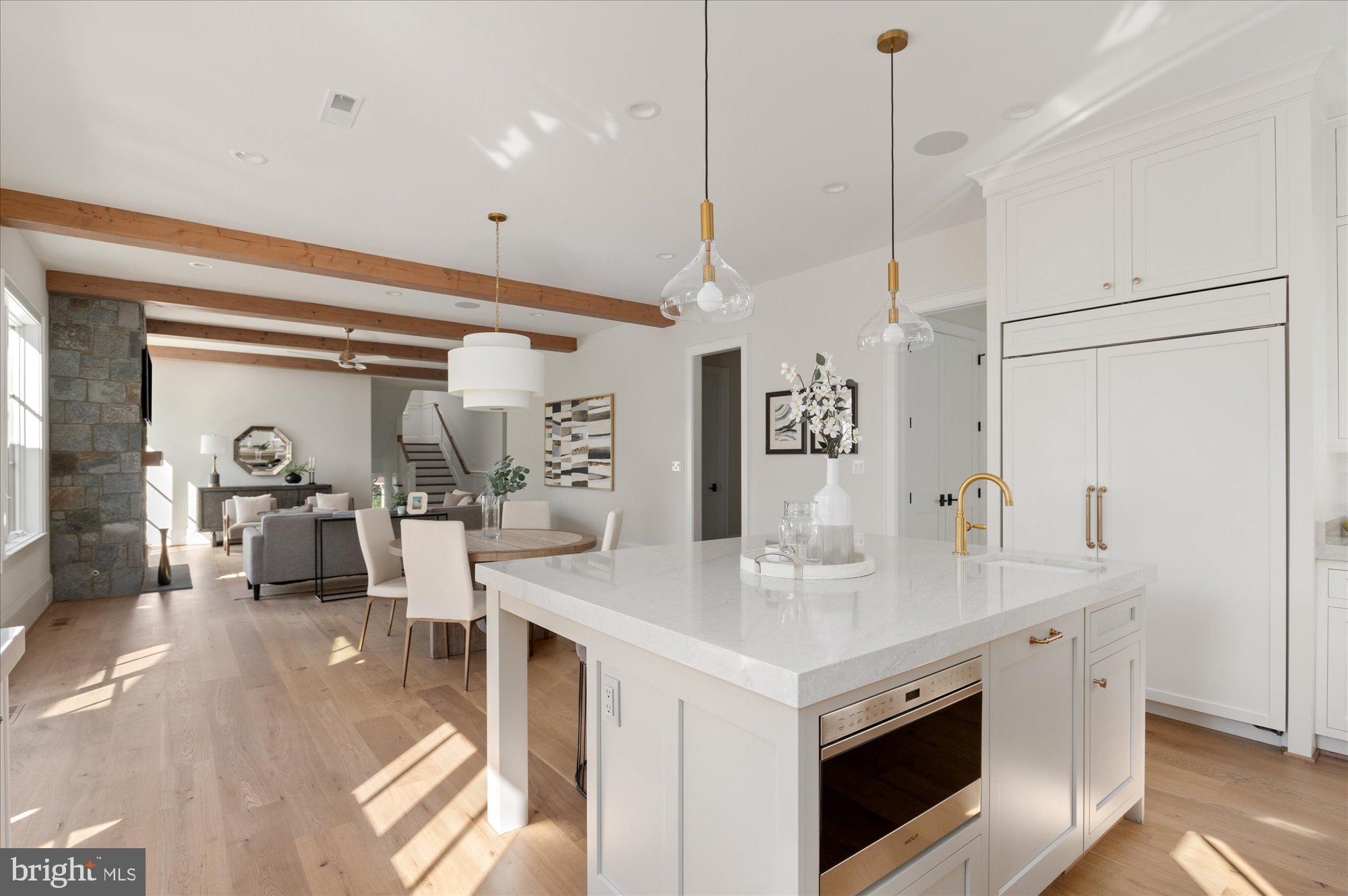 COUNTRY CLUB HILLS - Residential