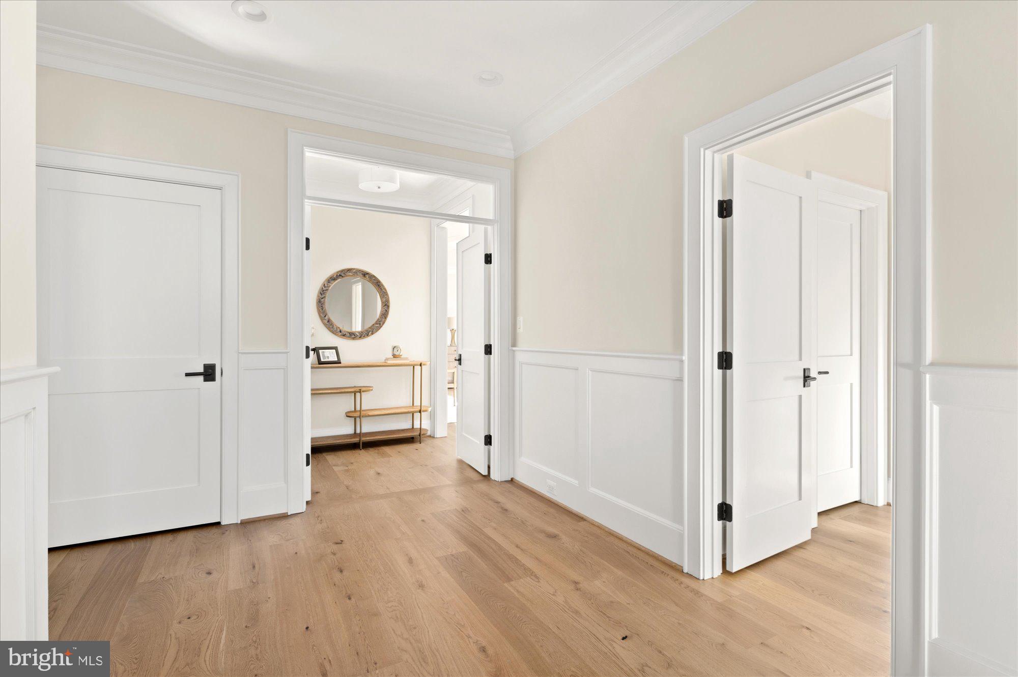 COUNTRY CLUB HILLS - Residential