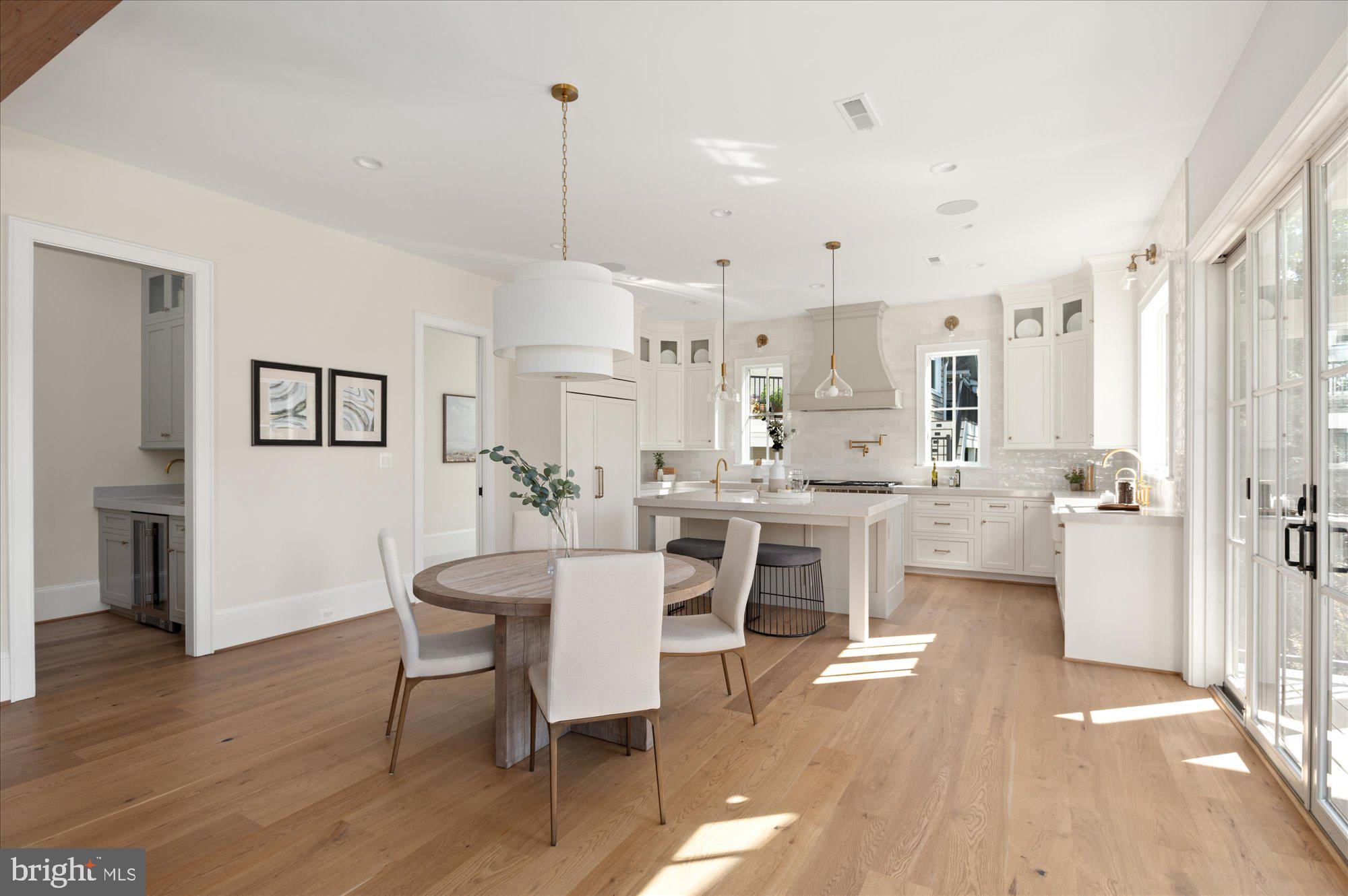 COUNTRY CLUB HILLS - Residential