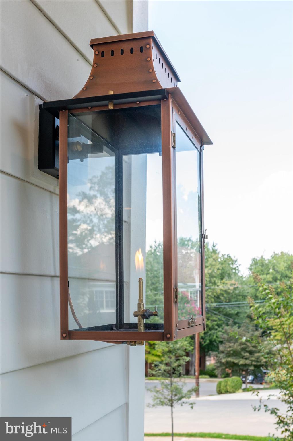 COUNTRY CLUB HILLS - Residential