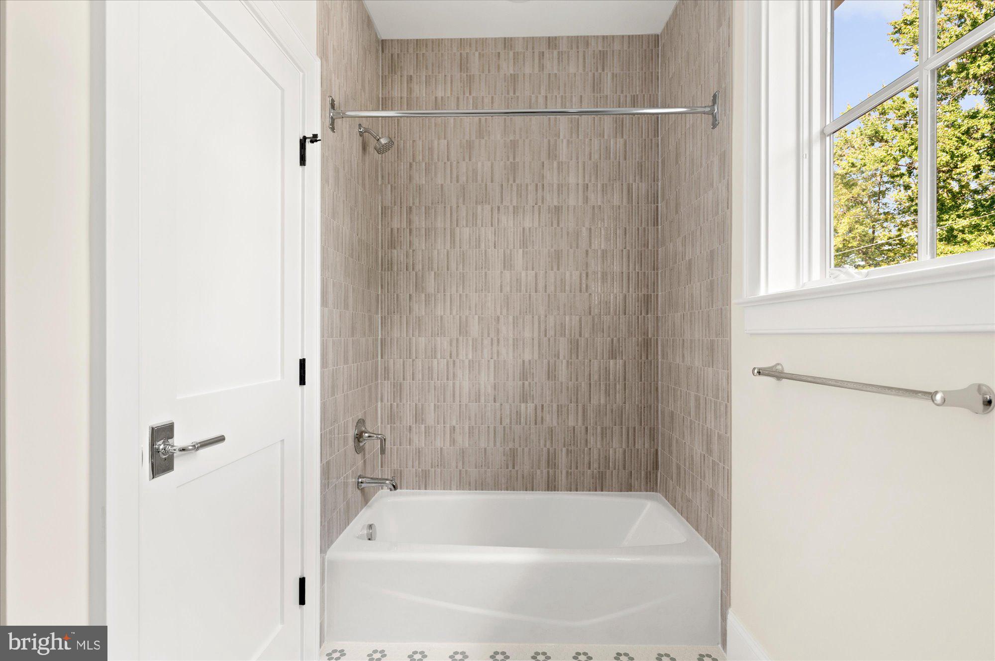 COUNTRY CLUB HILLS - Residential