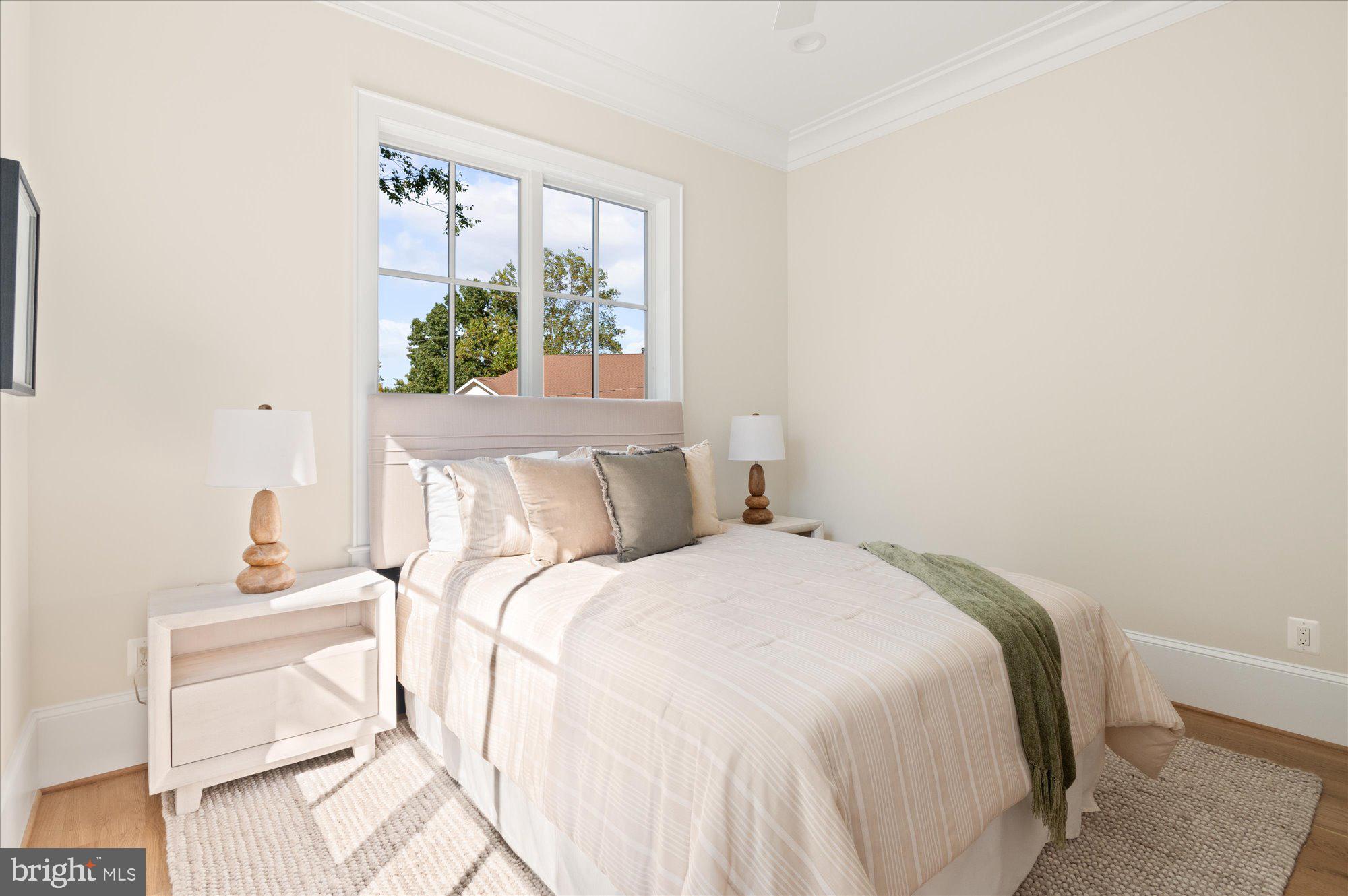 COUNTRY CLUB HILLS - Residential