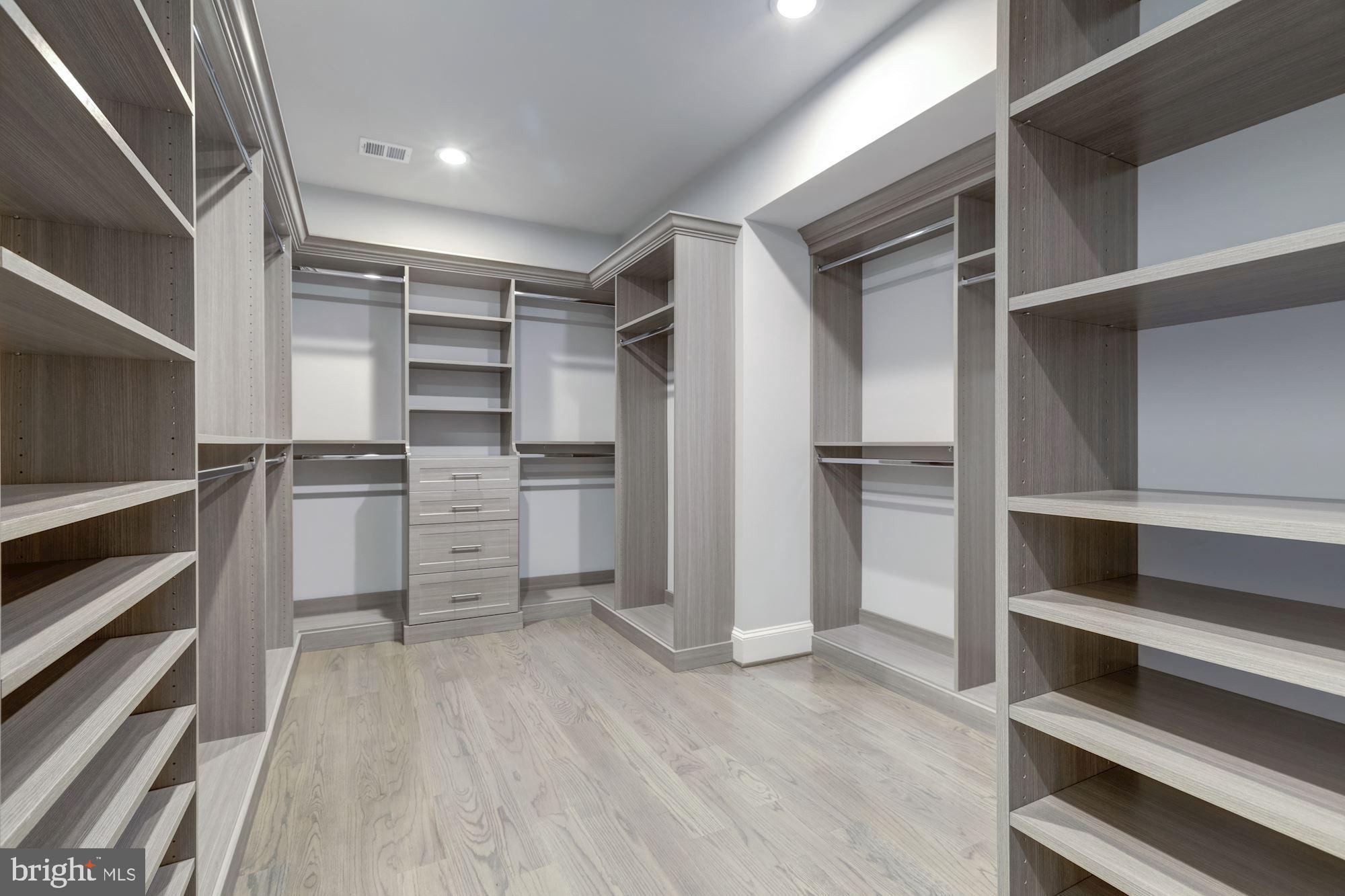 HIGHVIEW PARK - Residential