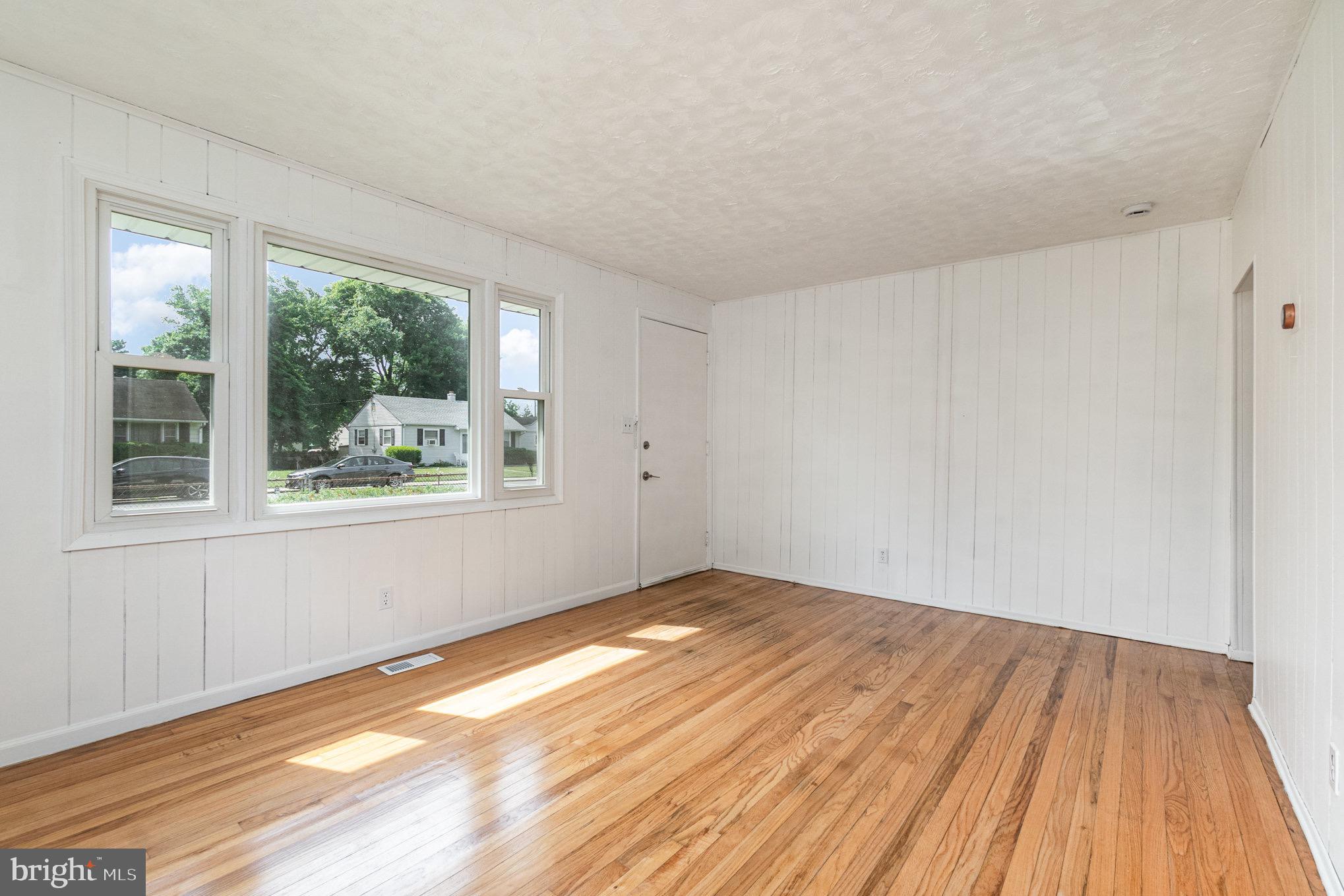 WINDSOR VILLAGE - Residential