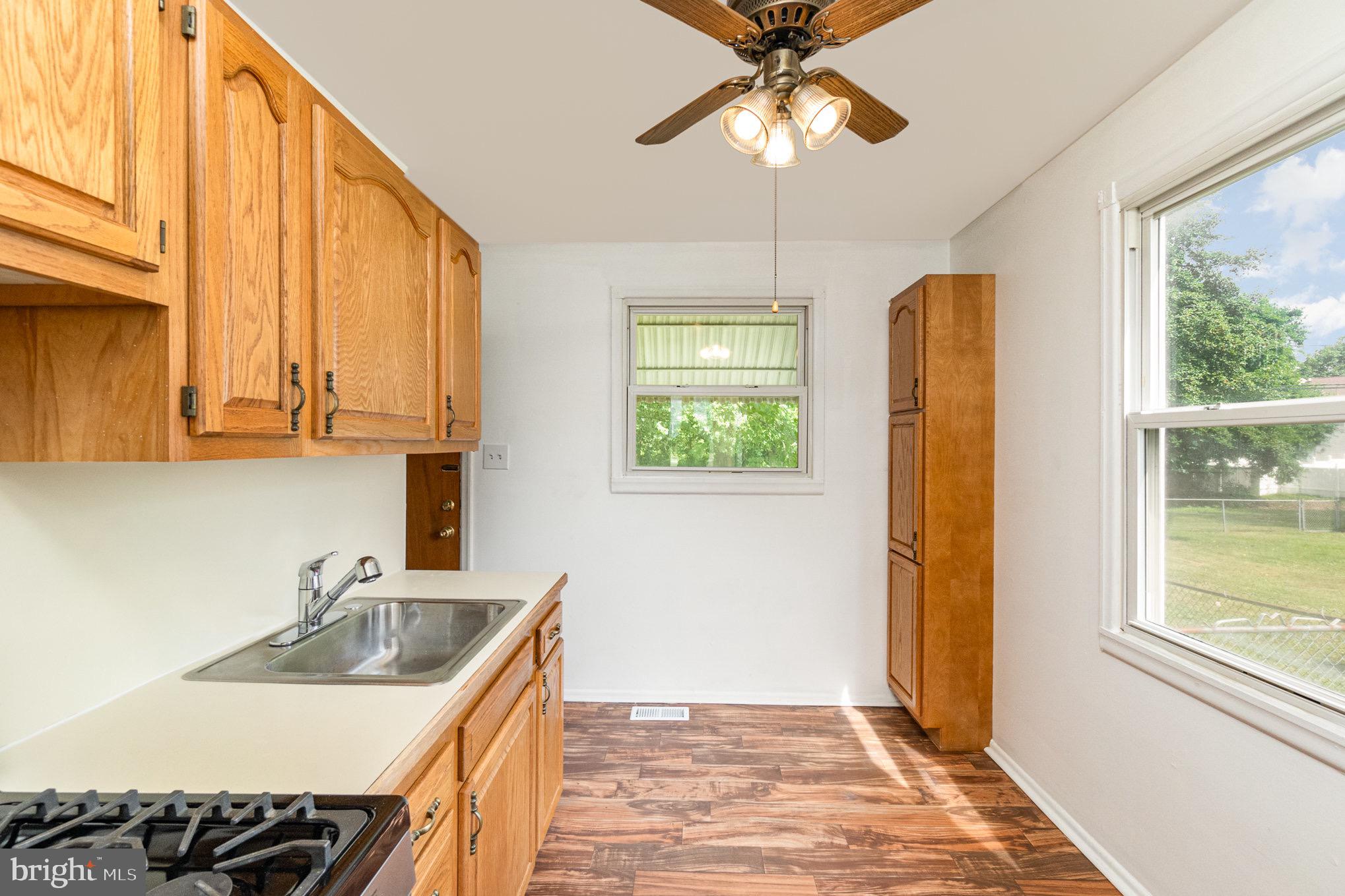 WINDSOR VILLAGE - Residential