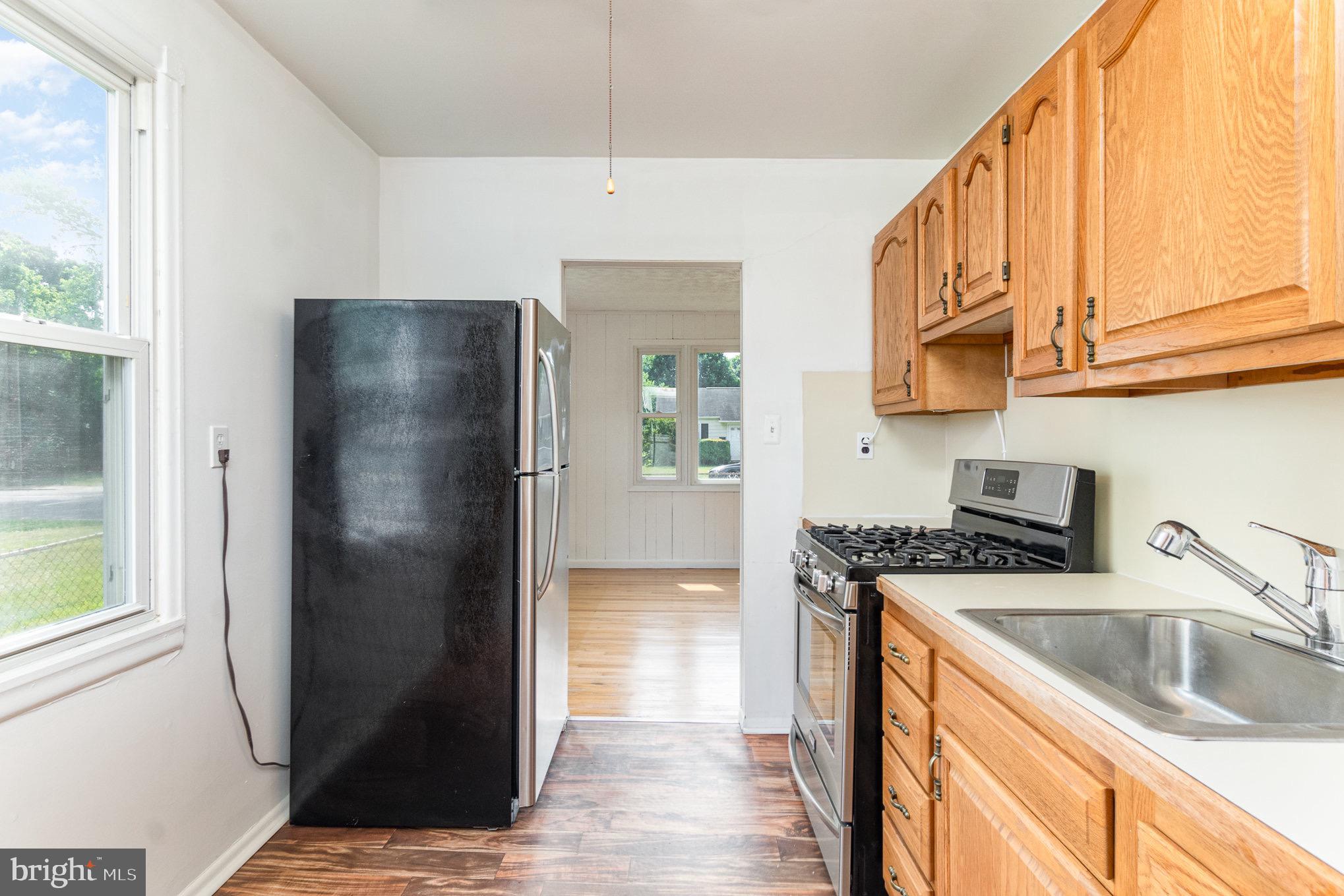 WINDSOR VILLAGE - Residential