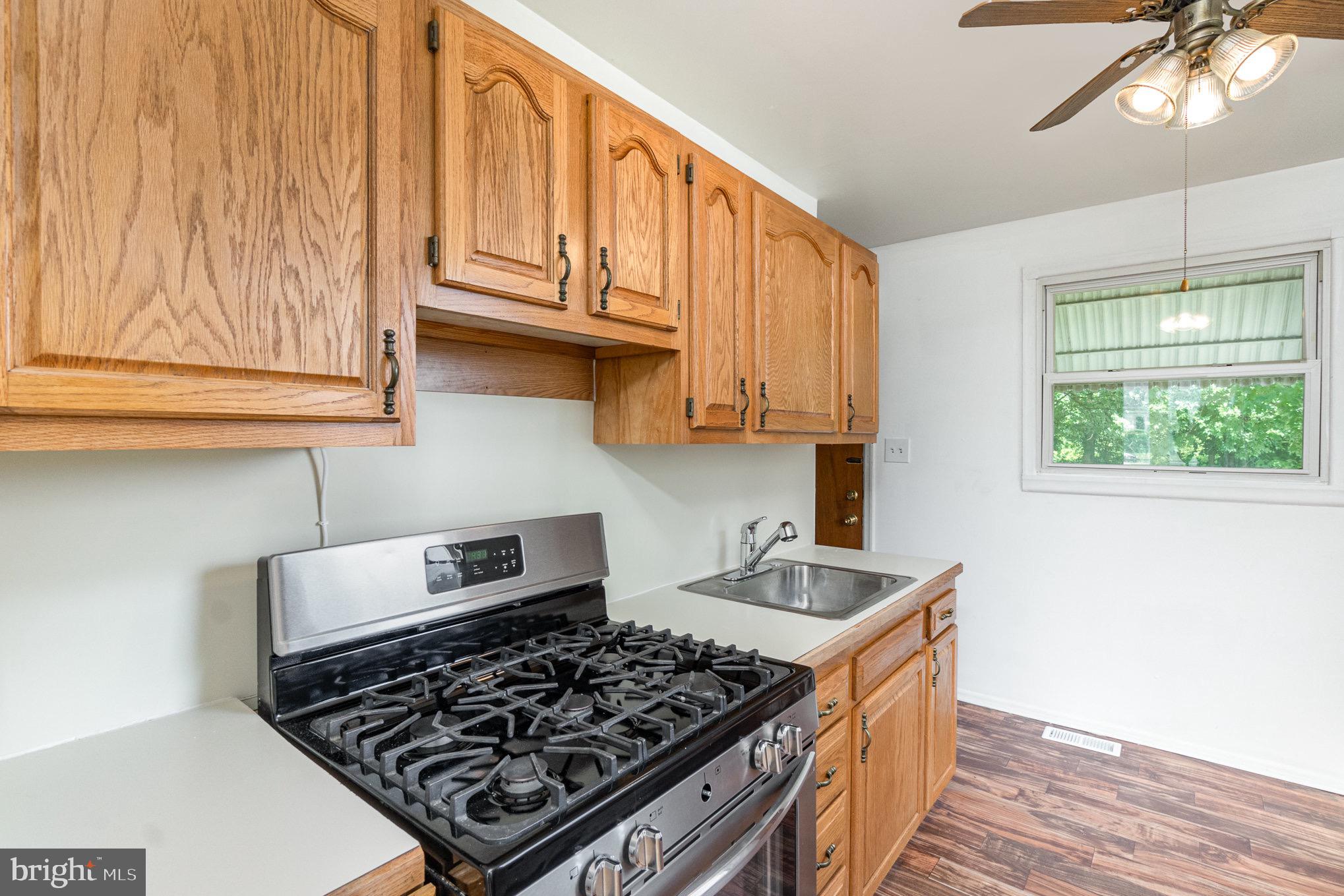 WINDSOR VILLAGE - Residential