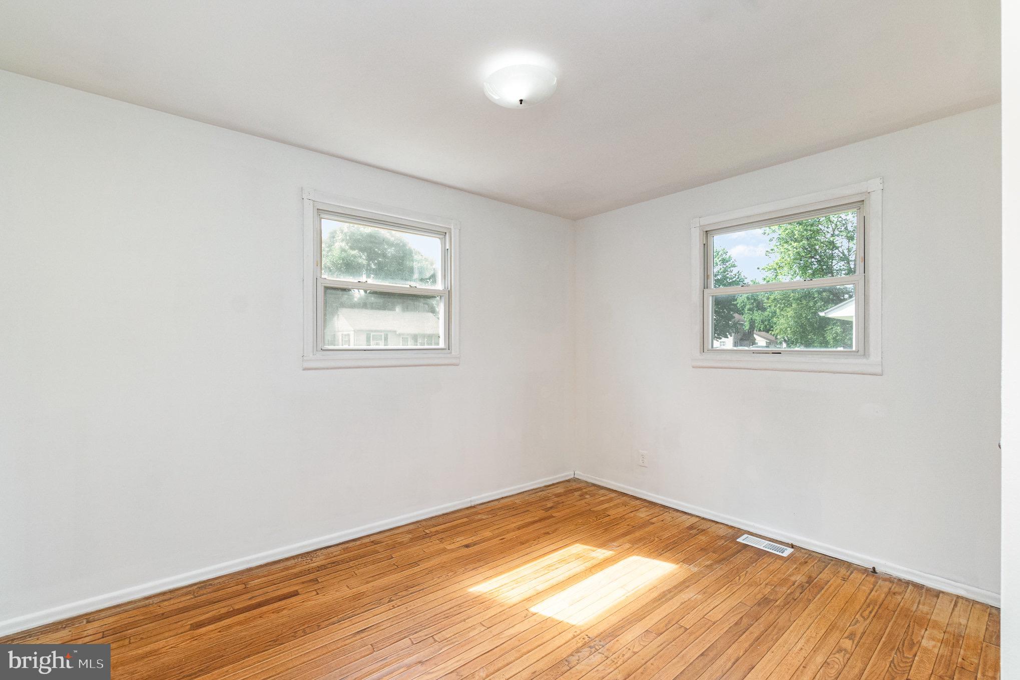 WINDSOR VILLAGE - Residential