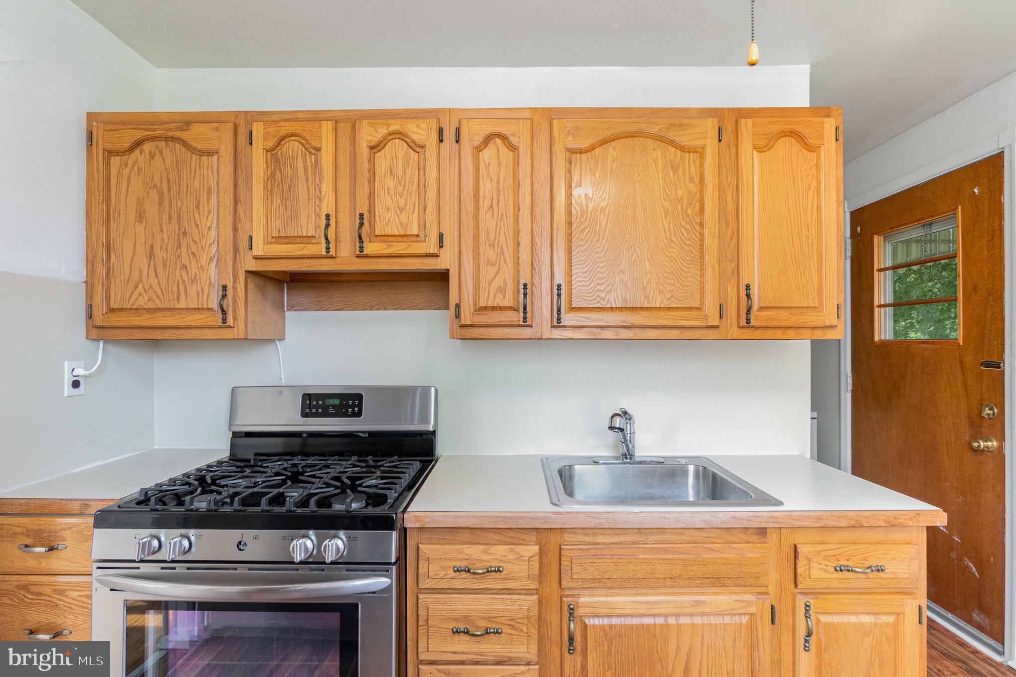 WINDSOR VILLAGE - Residential