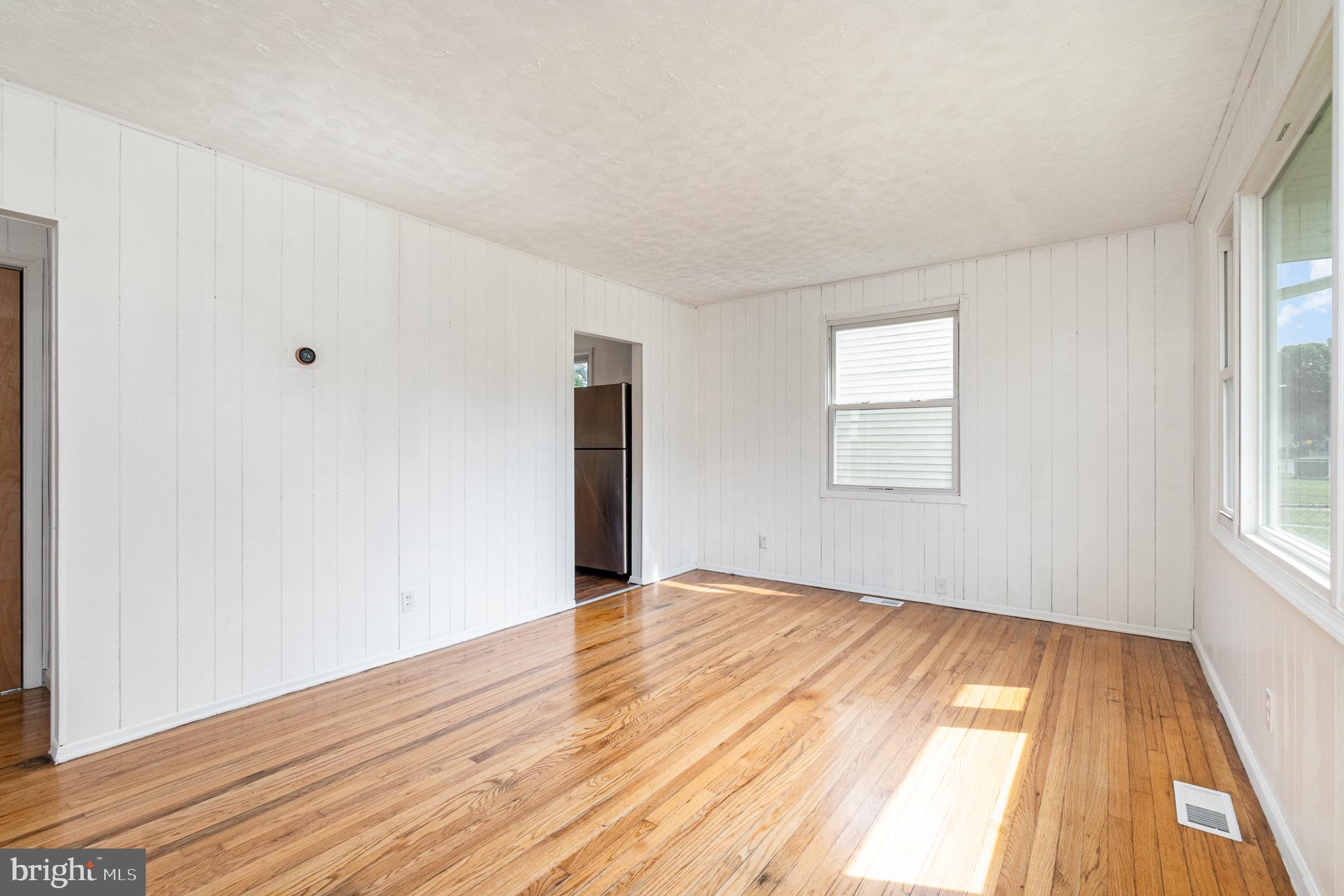 WINDSOR VILLAGE - Residential