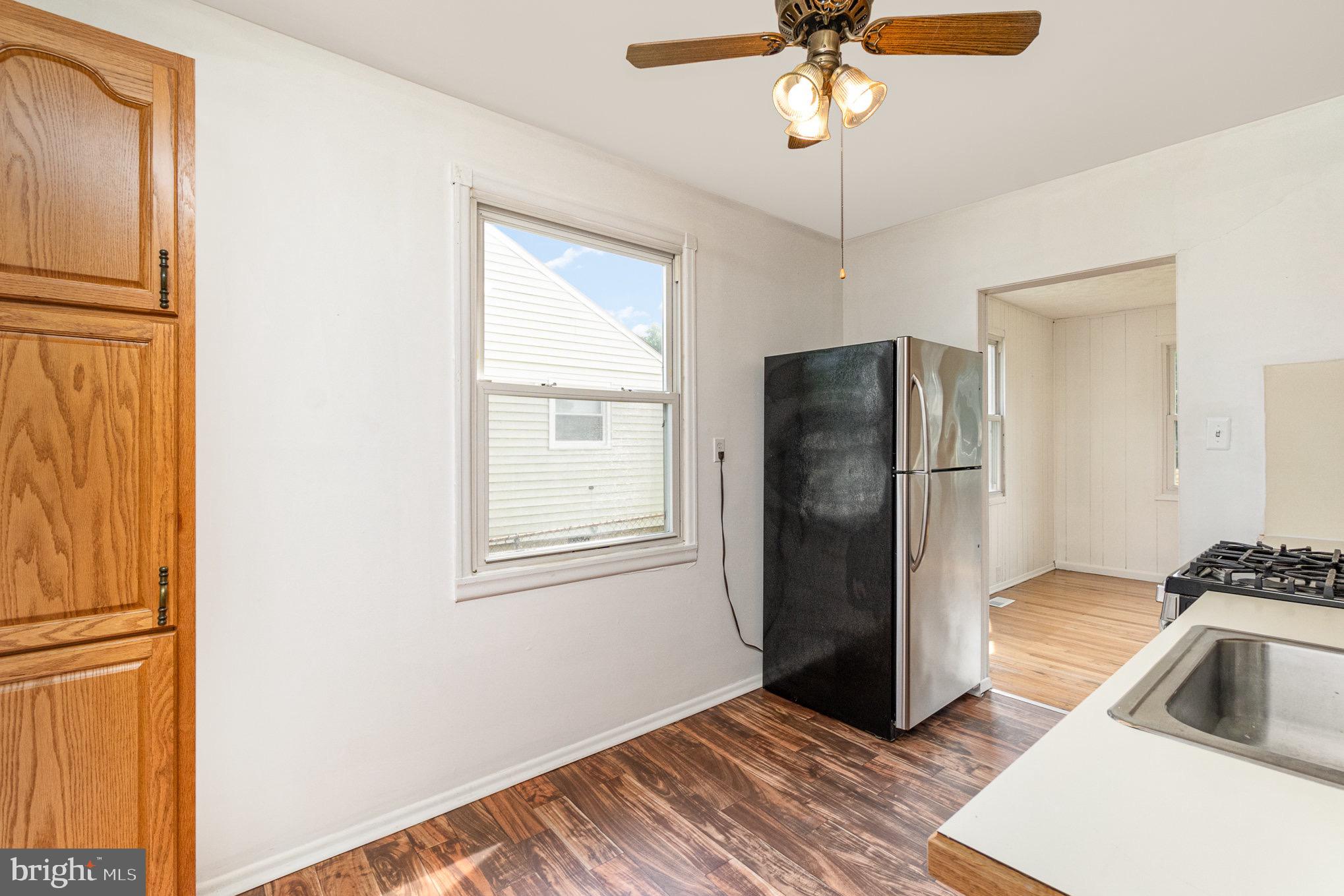 WINDSOR VILLAGE - Residential