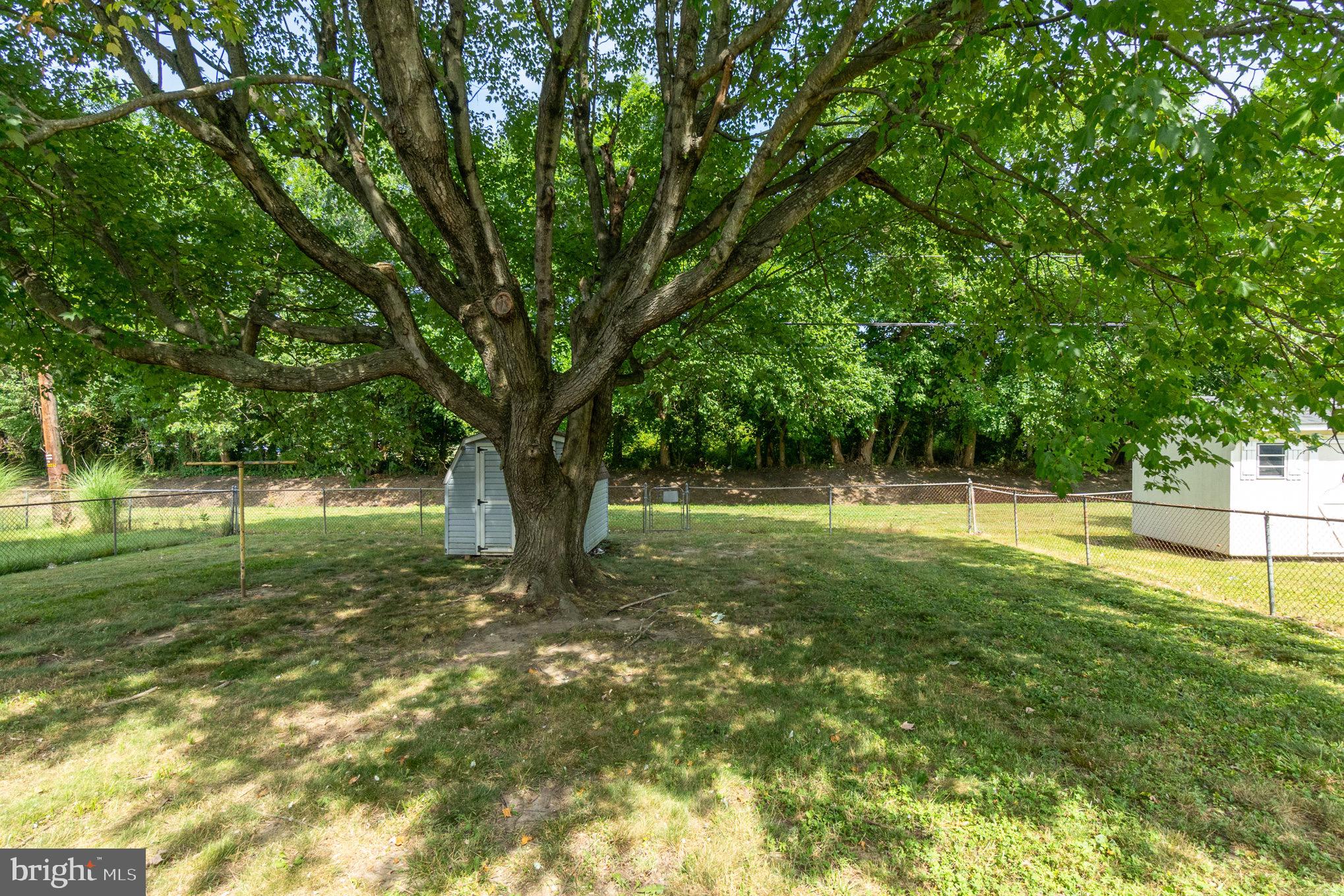 WINDSOR VILLAGE - Residential