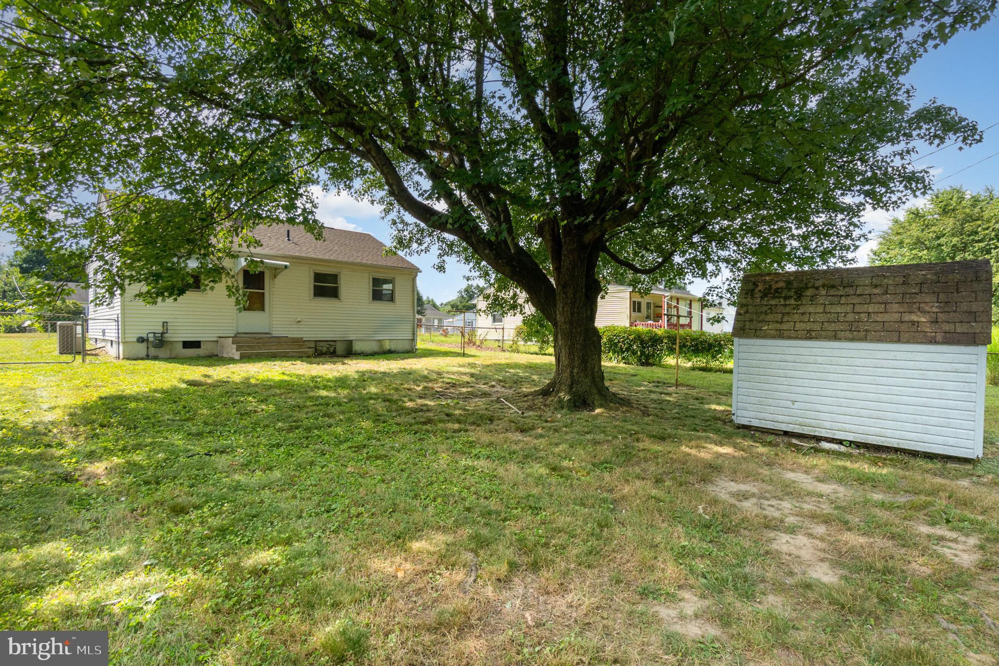 WINDSOR VILLAGE - Residential