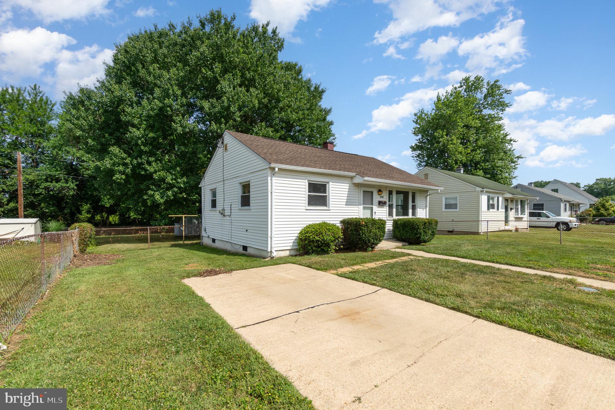 WINDSOR VILLAGE - Residential