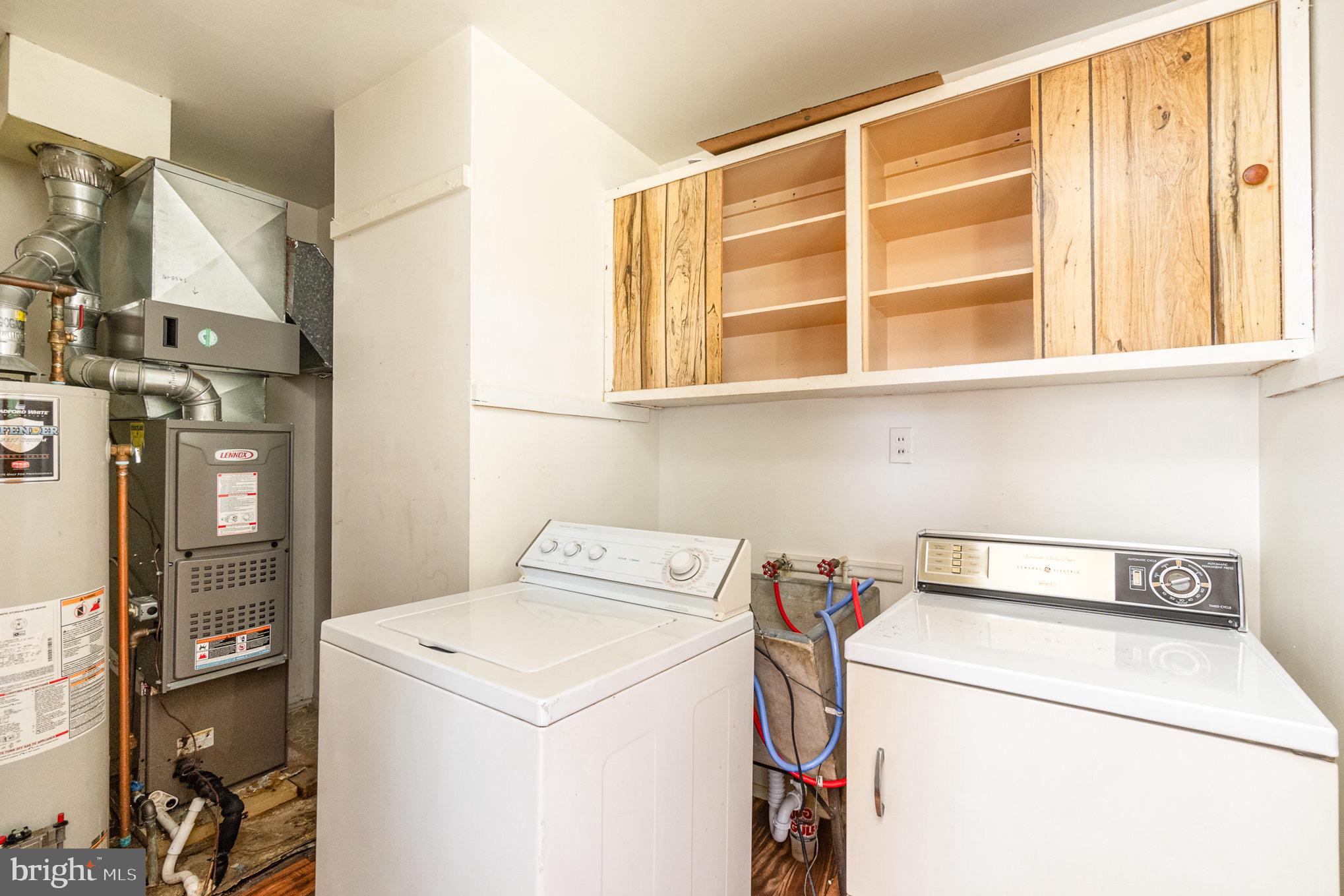 WINDSOR VILLAGE - Residential