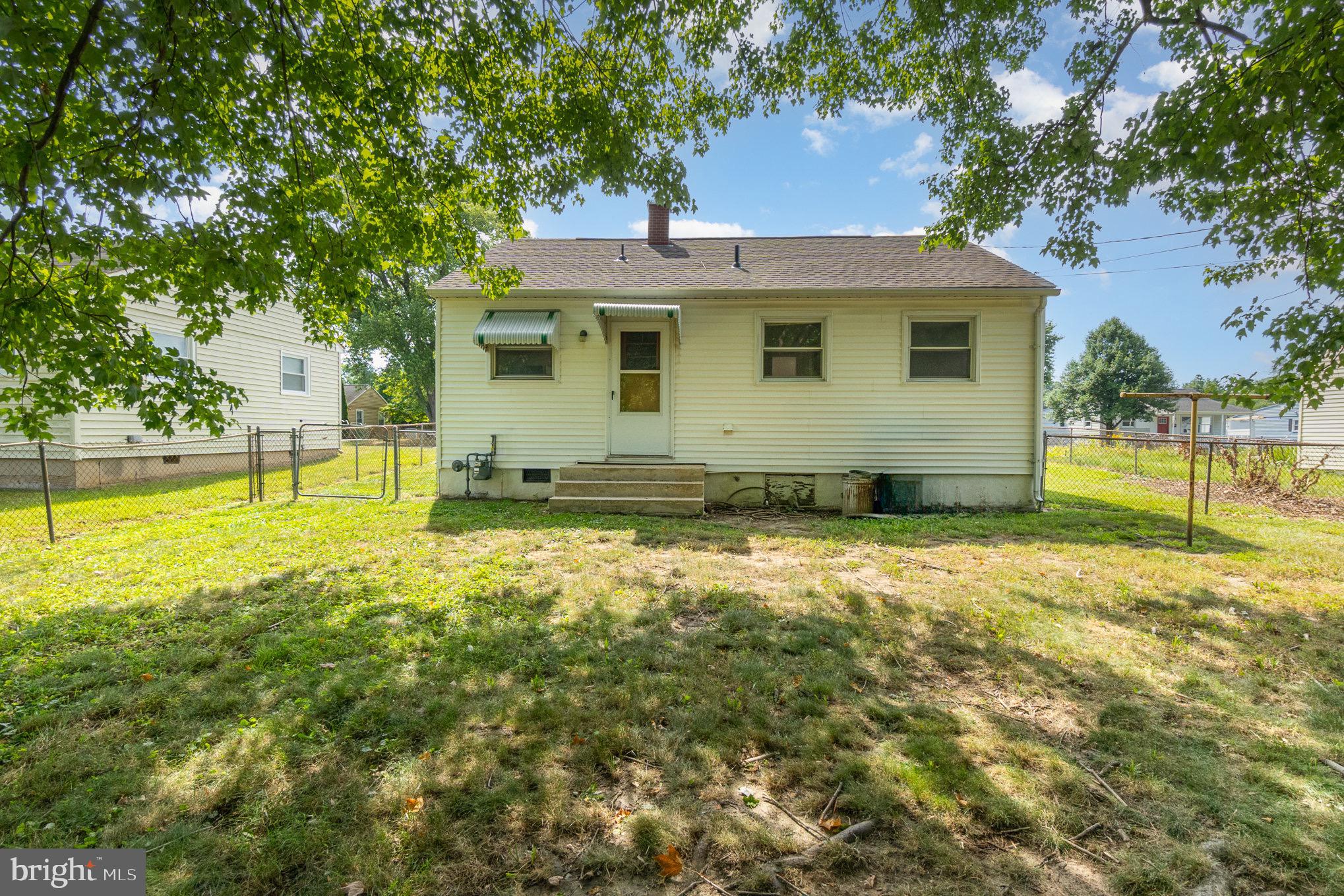 WINDSOR VILLAGE - Residential