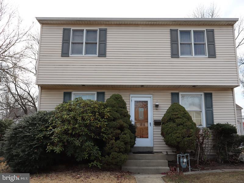 Grand opportunity for this 2-story colonial-style home built in 1953, located in Norwood Township, Delaware County. Property features side driveway parking, and yard. Walk into a spacious living room, dining room kitchen with walk out access to rear yard, Upper levels offering three sizable bedrooms with ample closet space and two full baths, full unfinished basement. Property is conveniently close to local shopping and major roadways with a short drive into downtown Philadelphia.