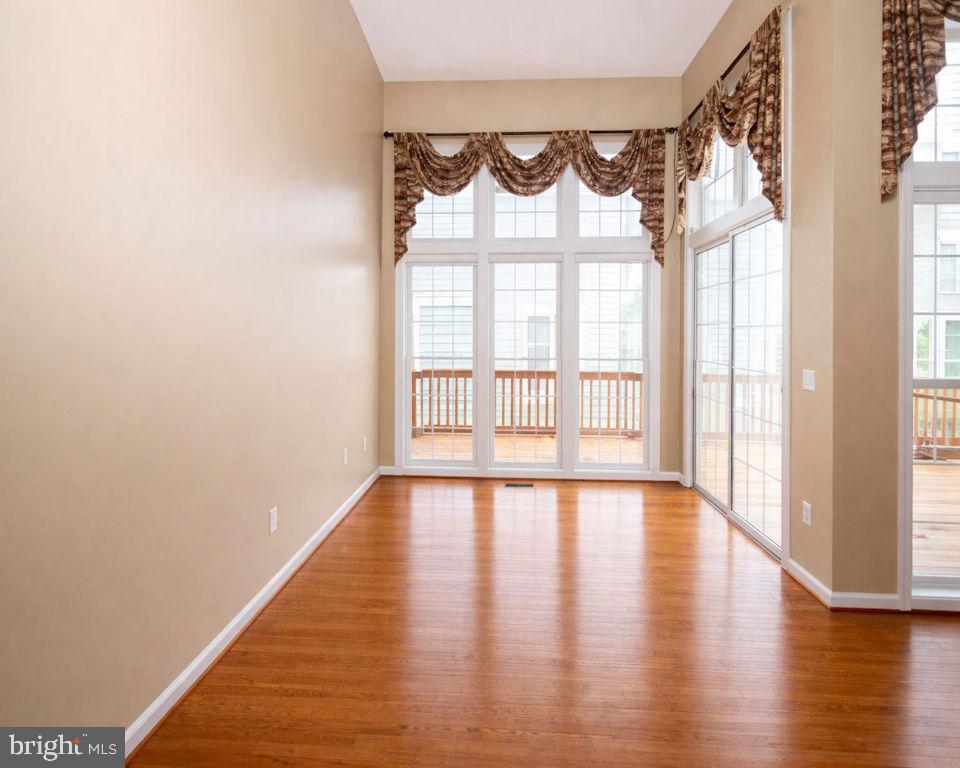 OVERLOOK - Residential Lease