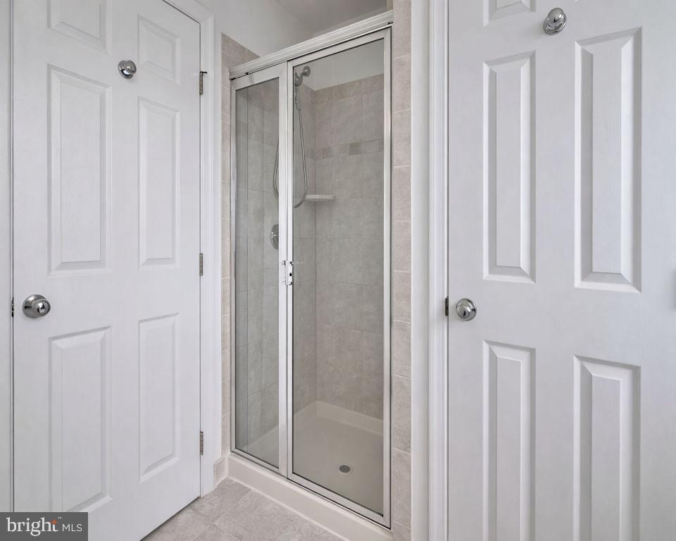 OVERLOOK - Residential Lease