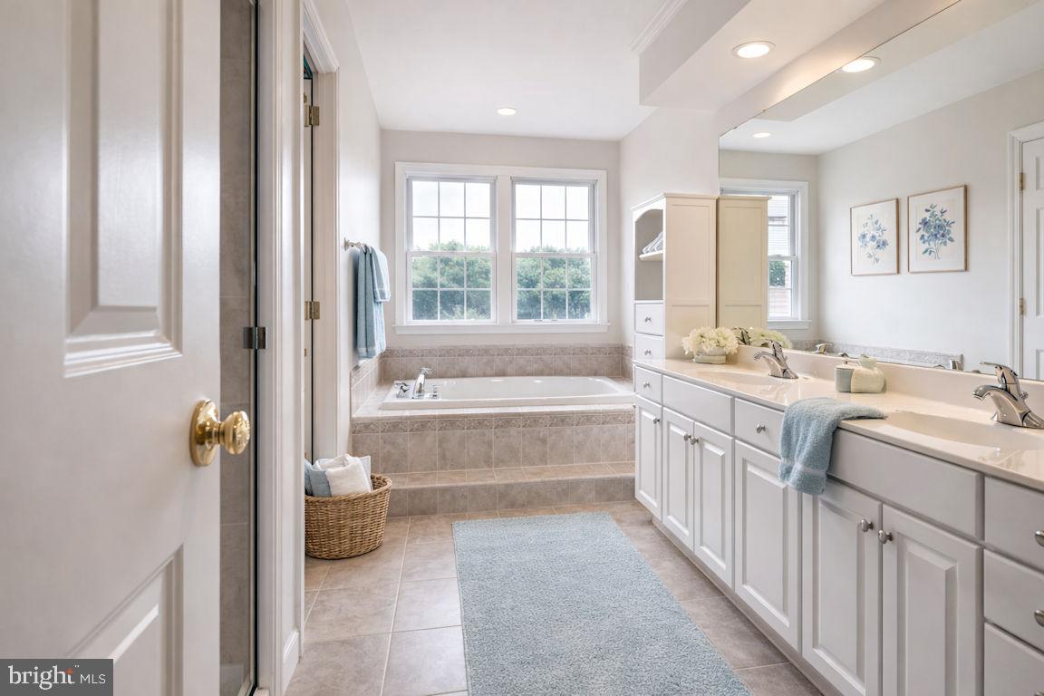 OVERLOOK - Residential Lease