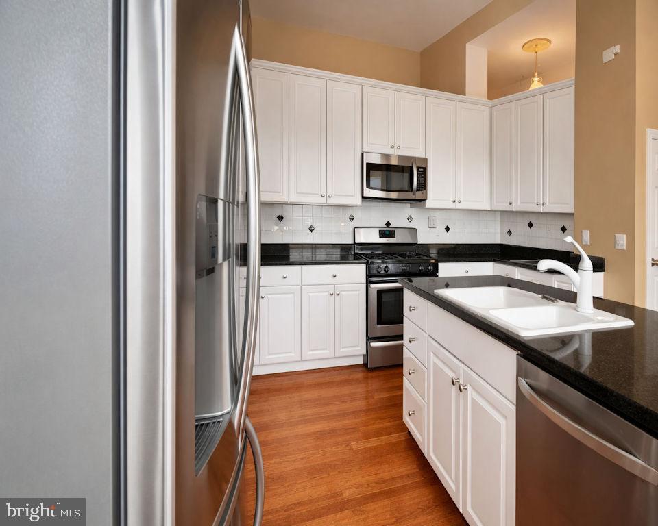 OVERLOOK - Residential Lease