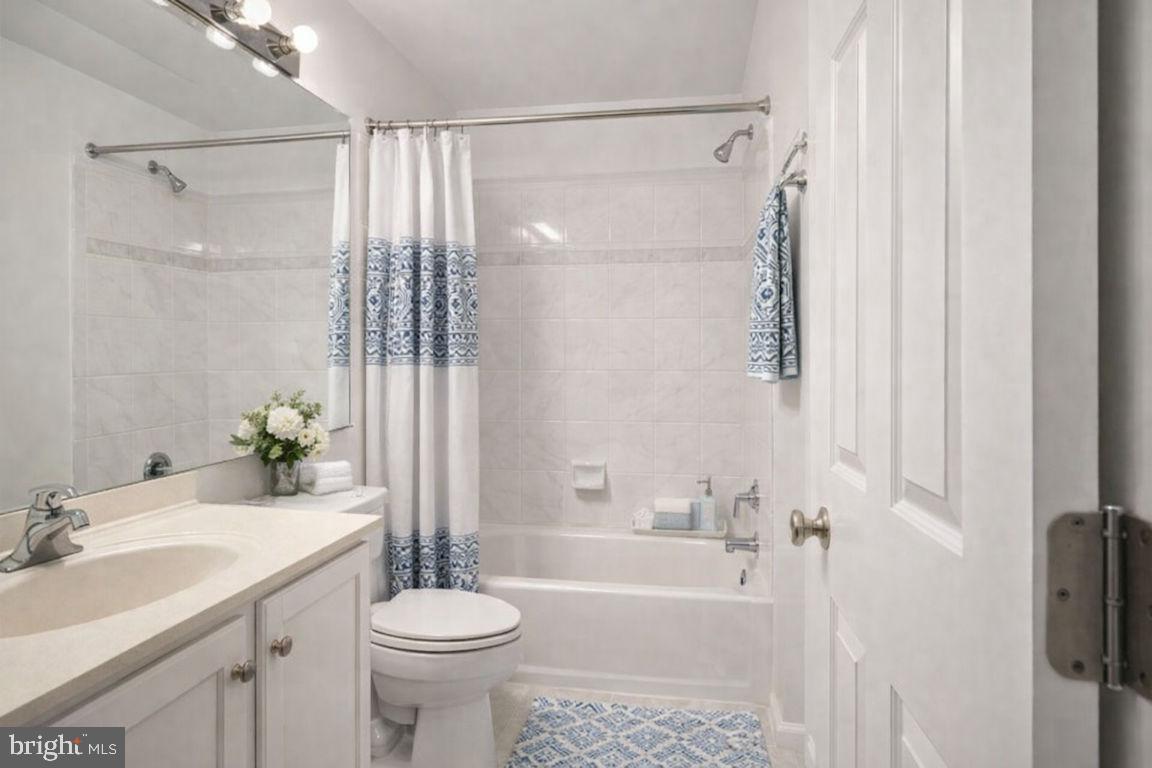 OVERLOOK - Residential Lease