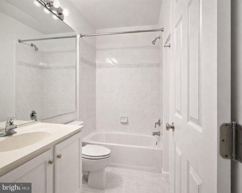 OVERLOOK - Residential Lease