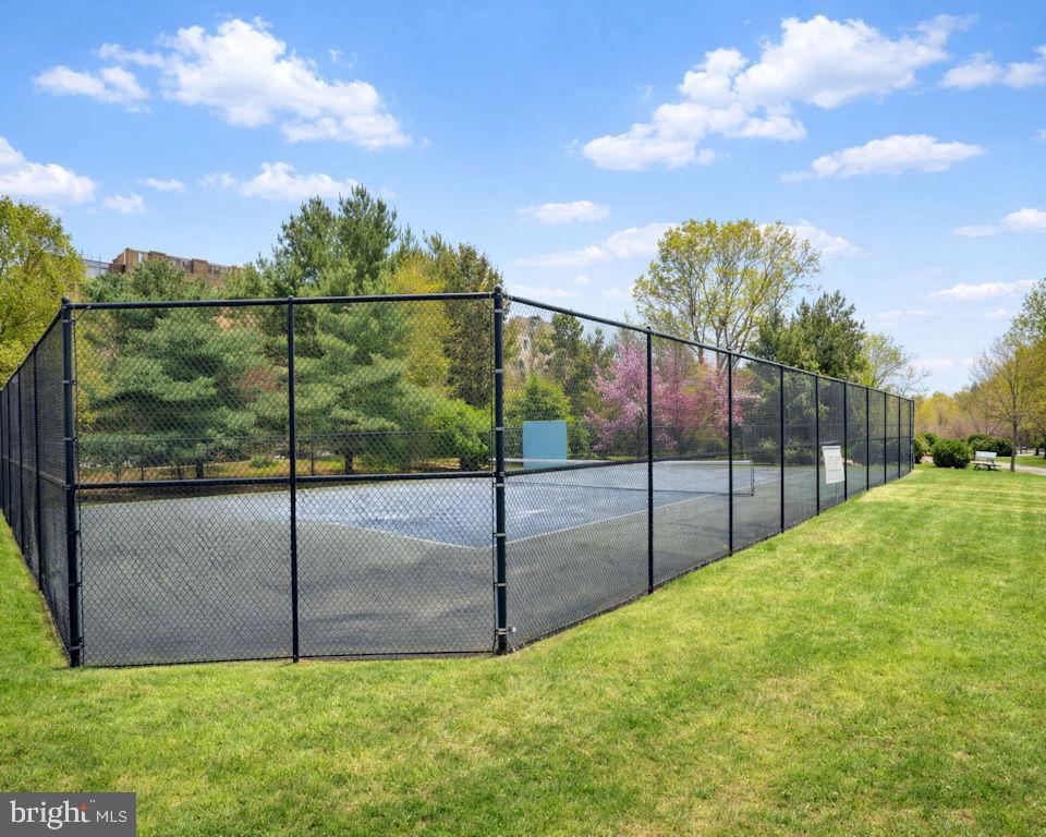 OVERLOOK - Residential Lease