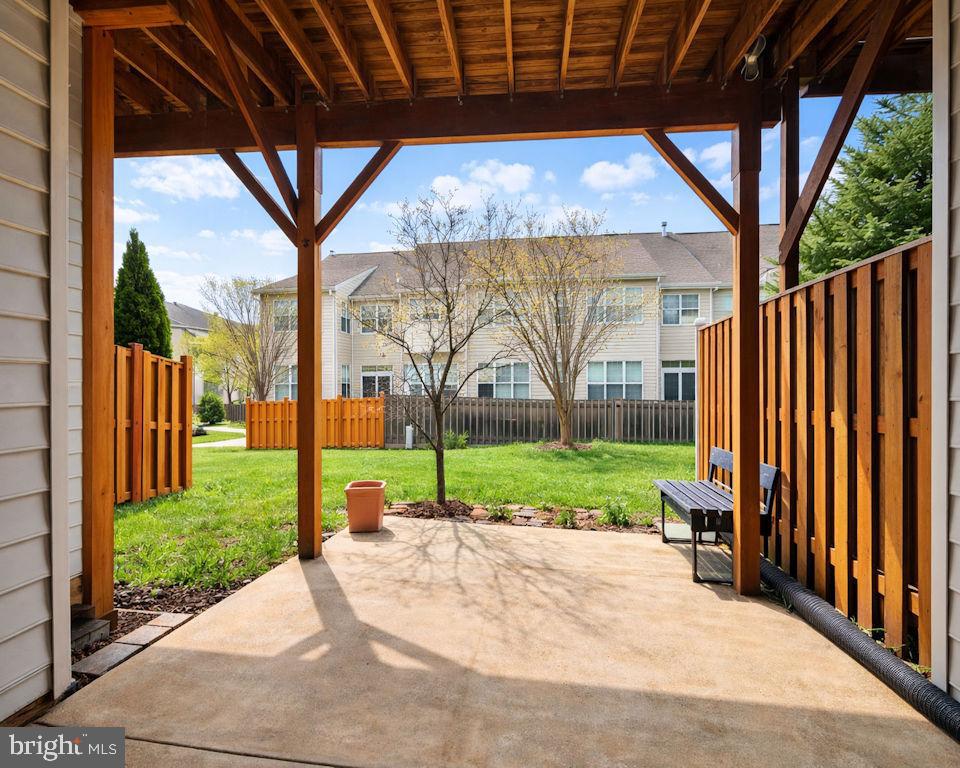 OVERLOOK - Residential Lease