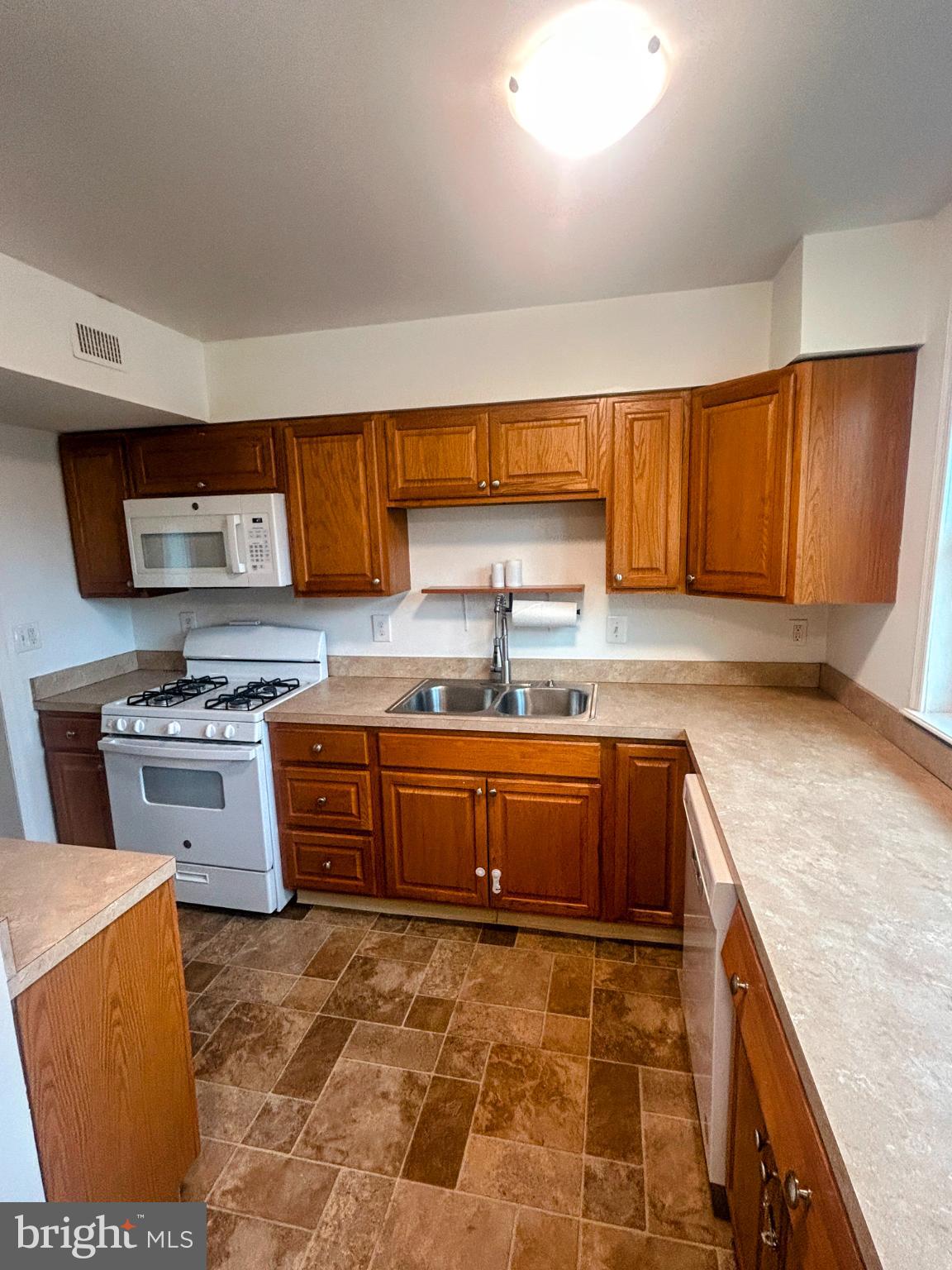 GARDEN CITY - Residential