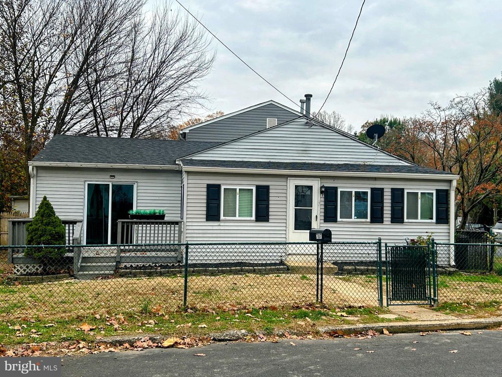 Photo of 787 Pennsylvania Avenue, WALLINGFORD, PA 19086 (MLS # PADE2104118)