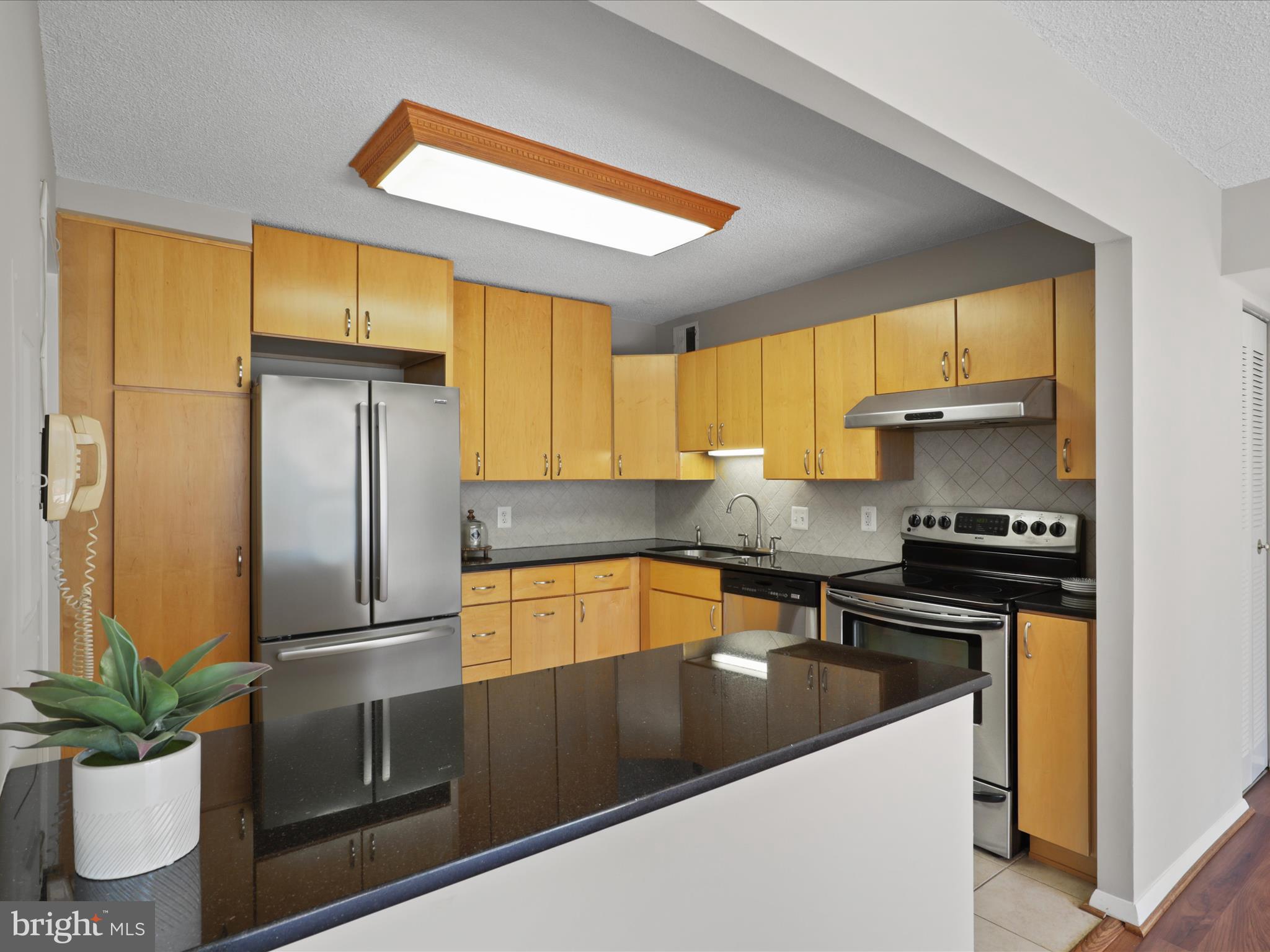 MCLEAN HOUSE - Residential