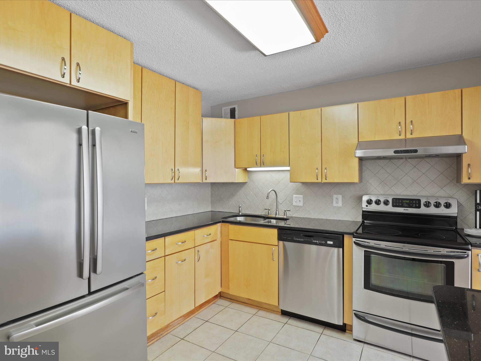 MCLEAN HOUSE - Residential