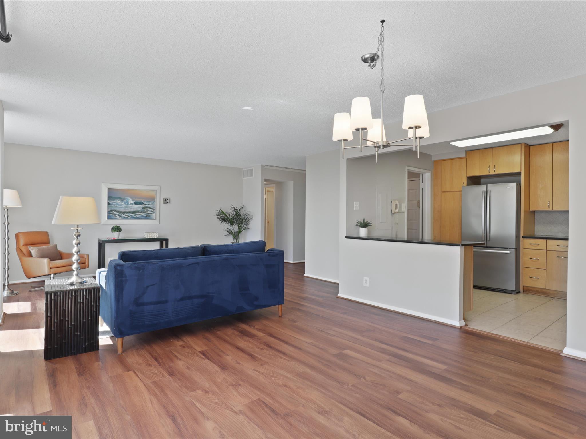 MCLEAN HOUSE - Residential