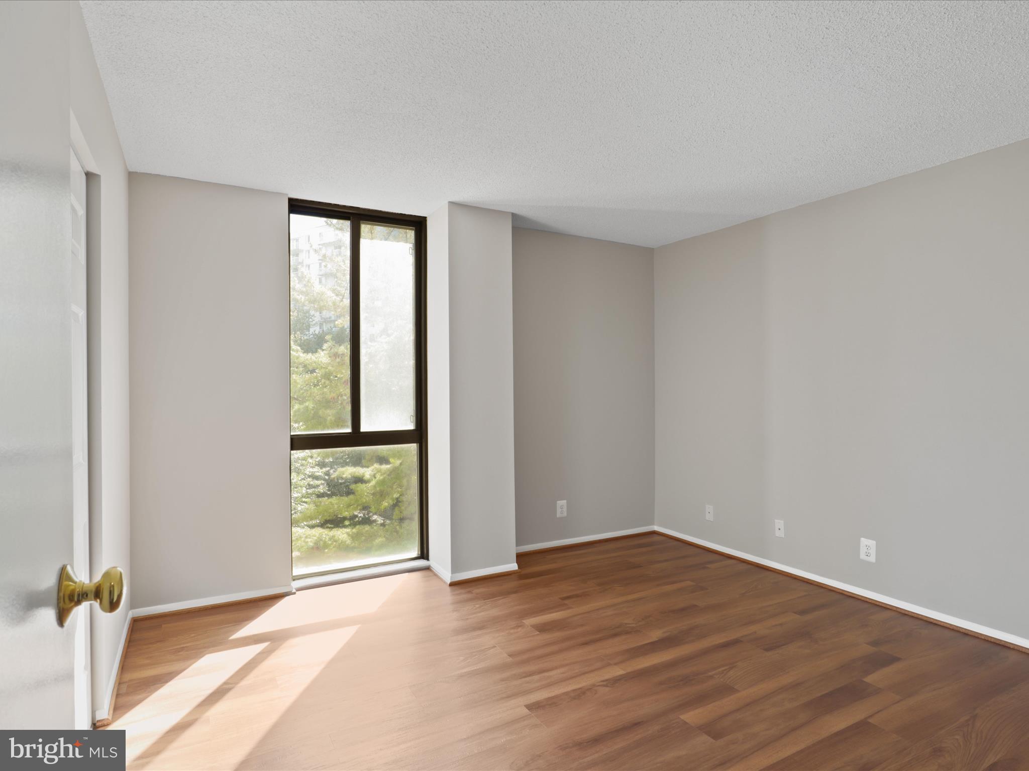 MCLEAN HOUSE - Residential