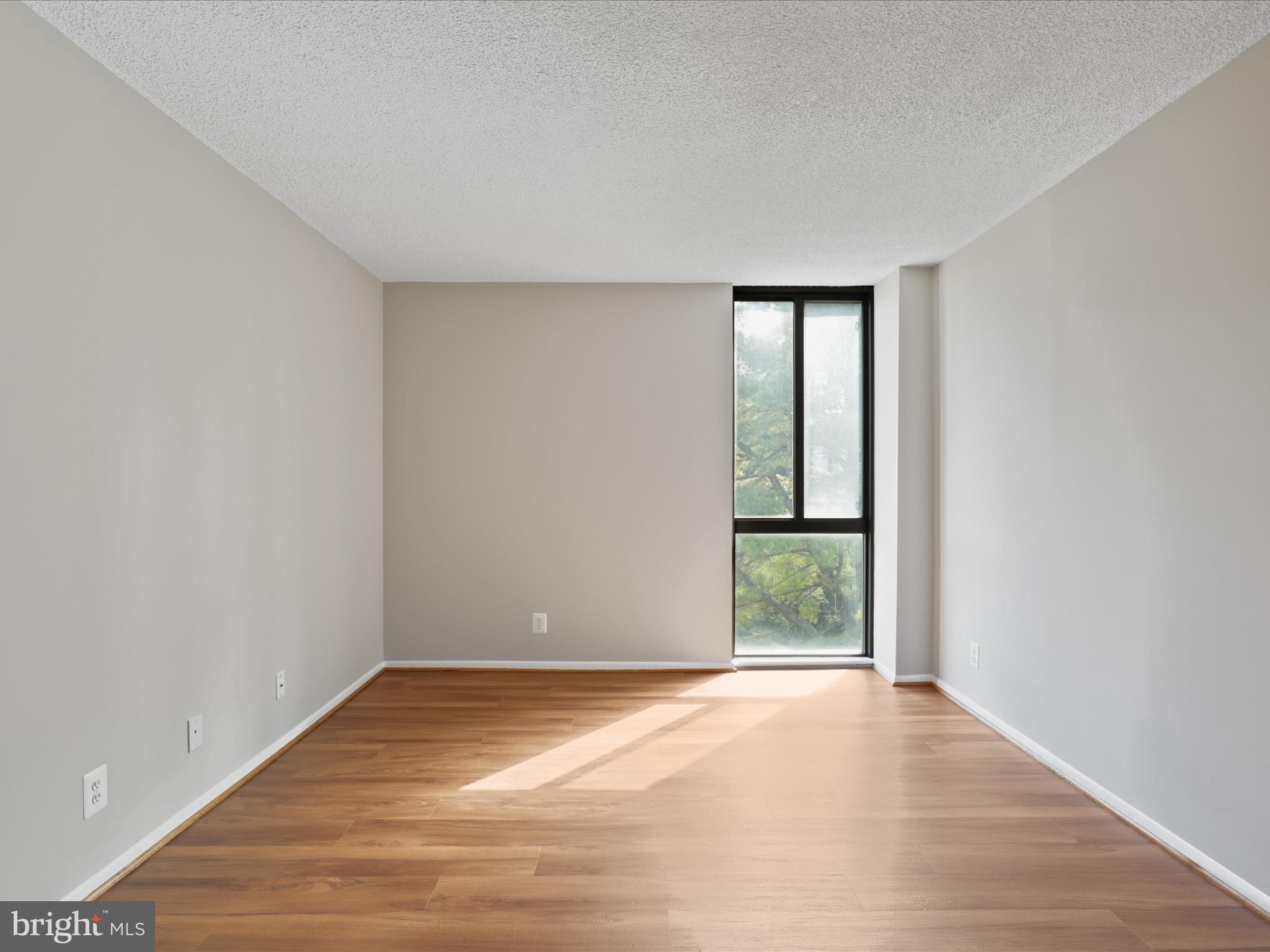 MCLEAN HOUSE - Residential