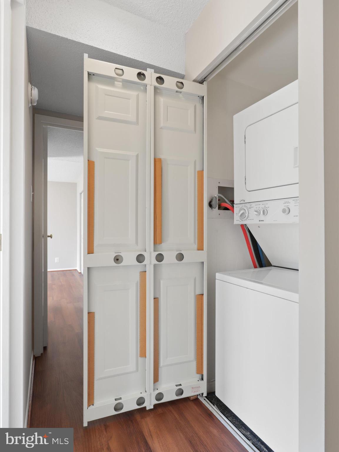 MCLEAN HOUSE - Residential