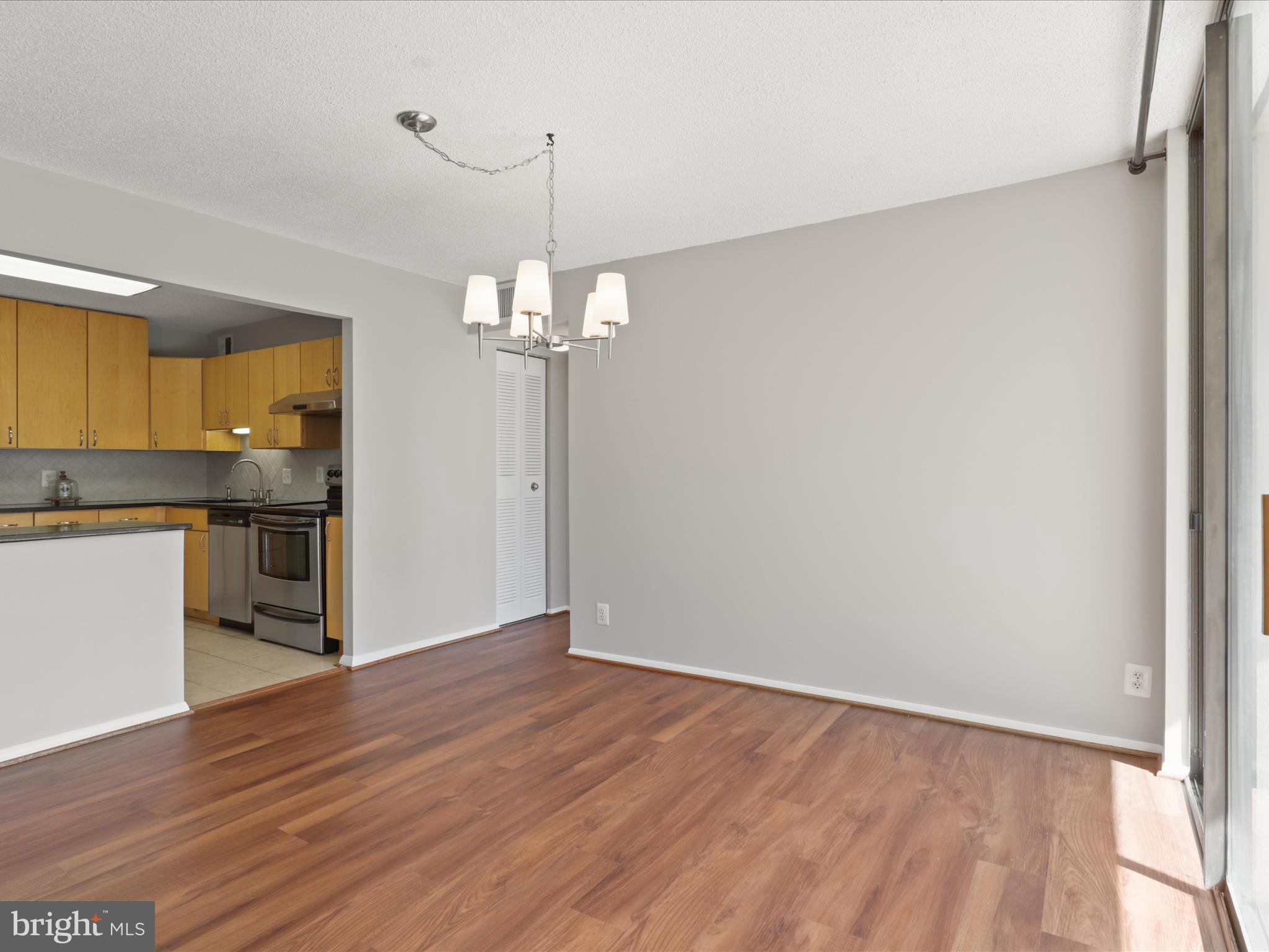 MCLEAN HOUSE - Residential