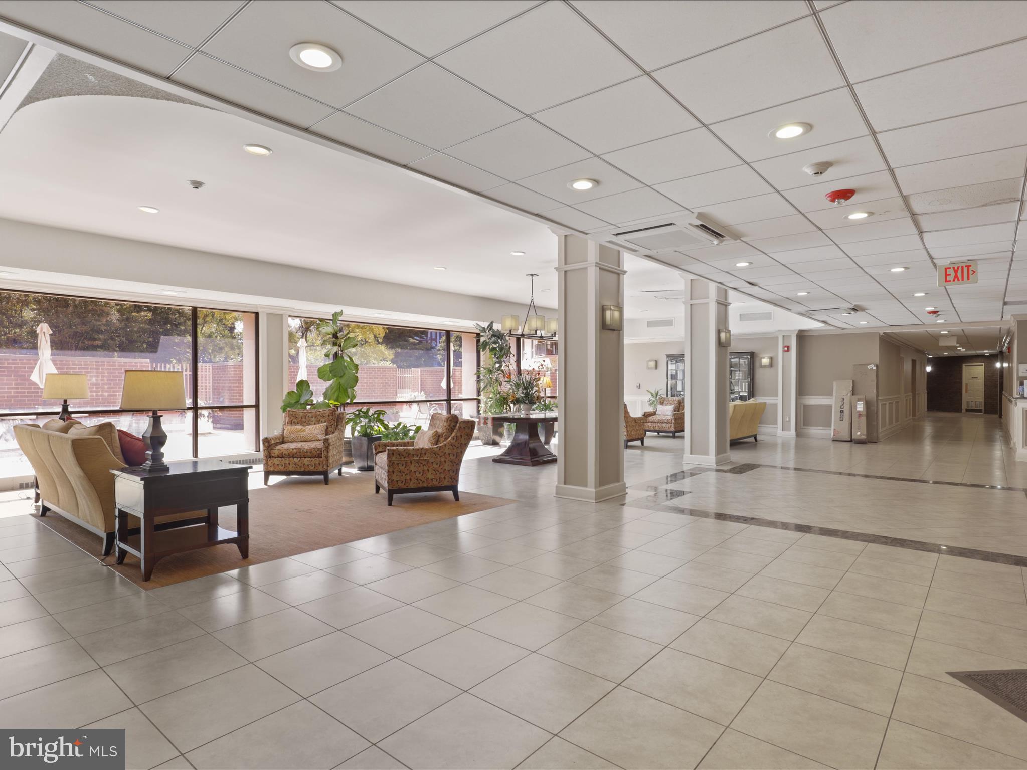 MCLEAN HOUSE - Residential