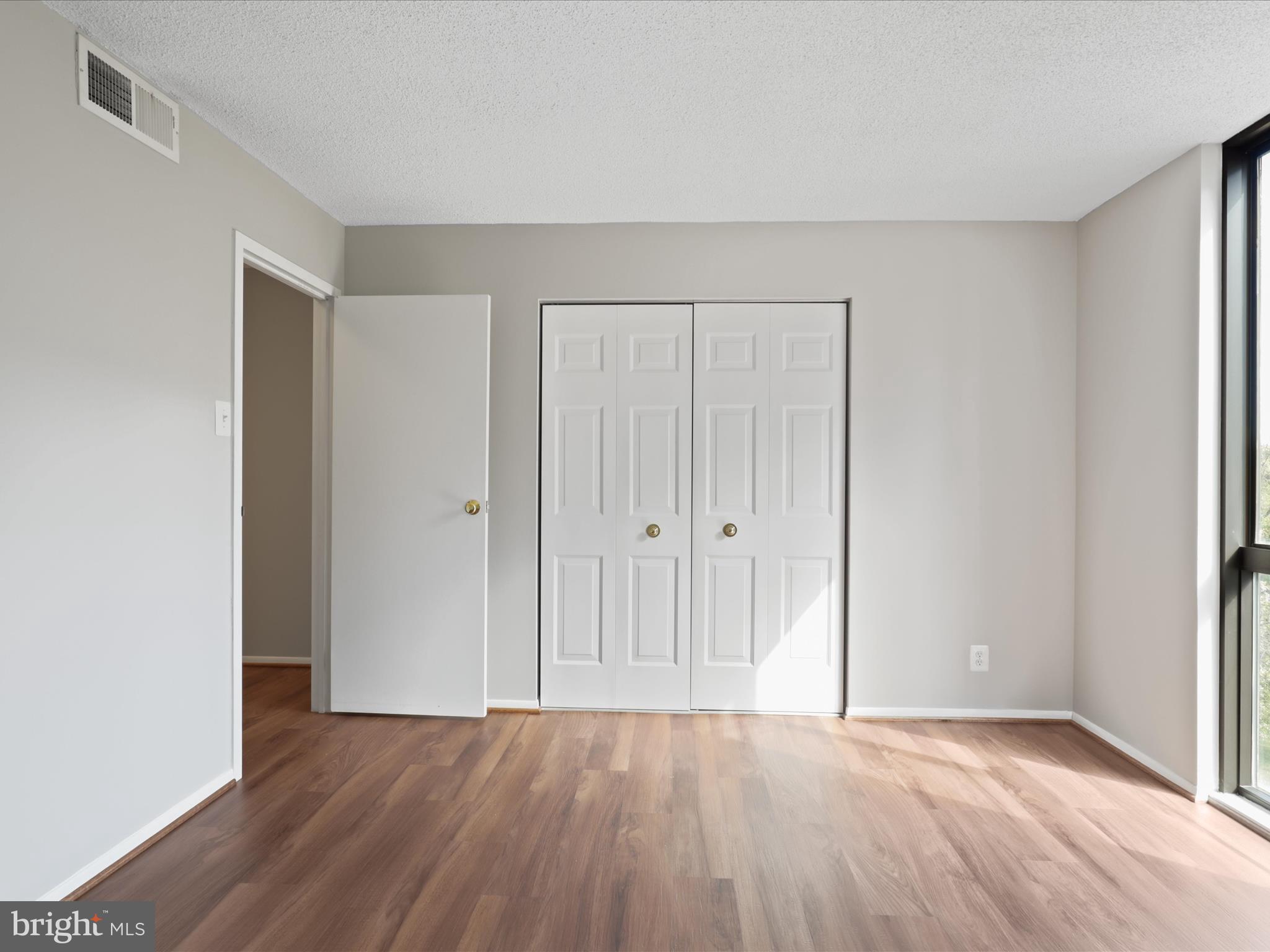 MCLEAN HOUSE - Residential