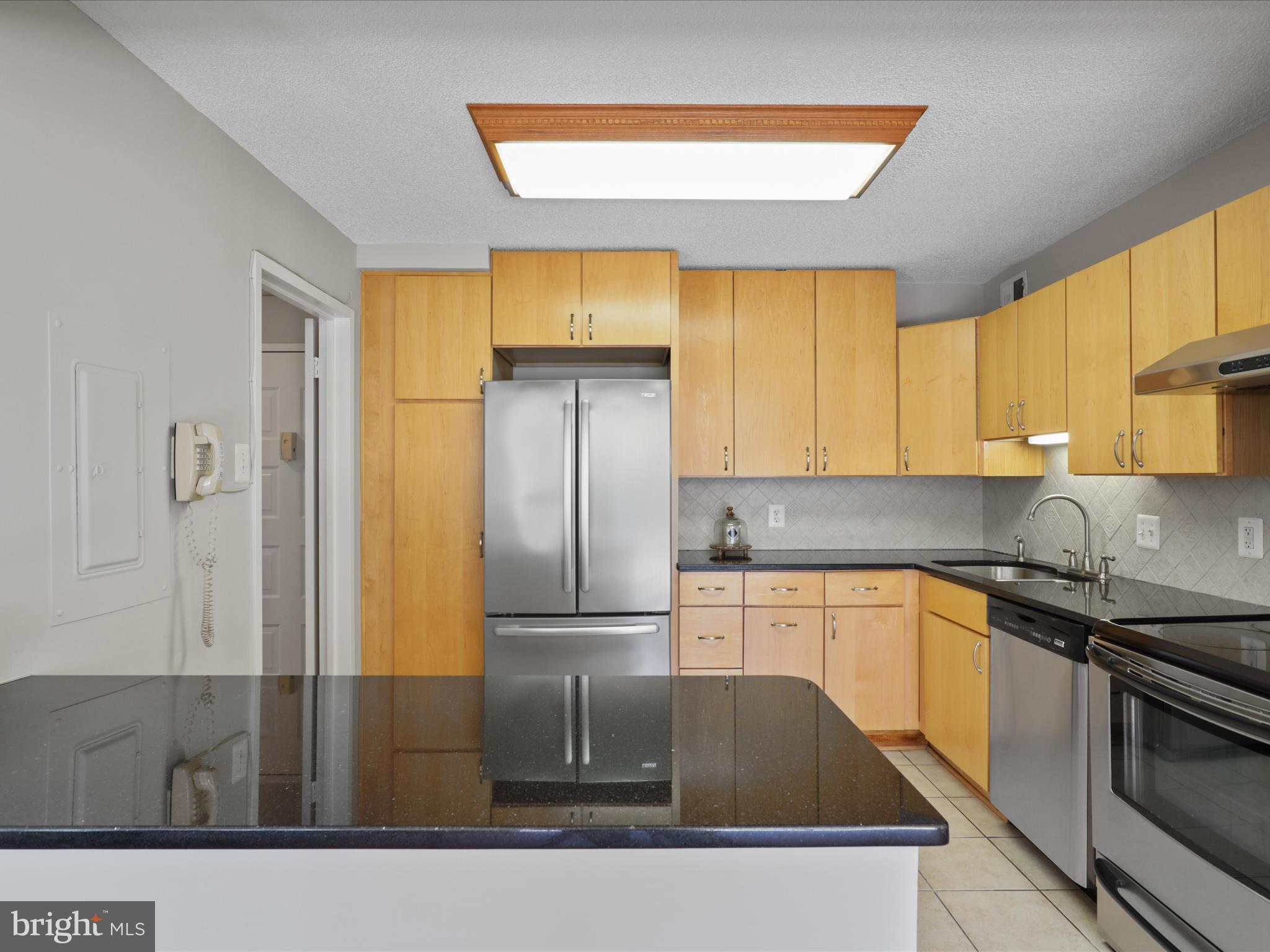 MCLEAN HOUSE - Residential