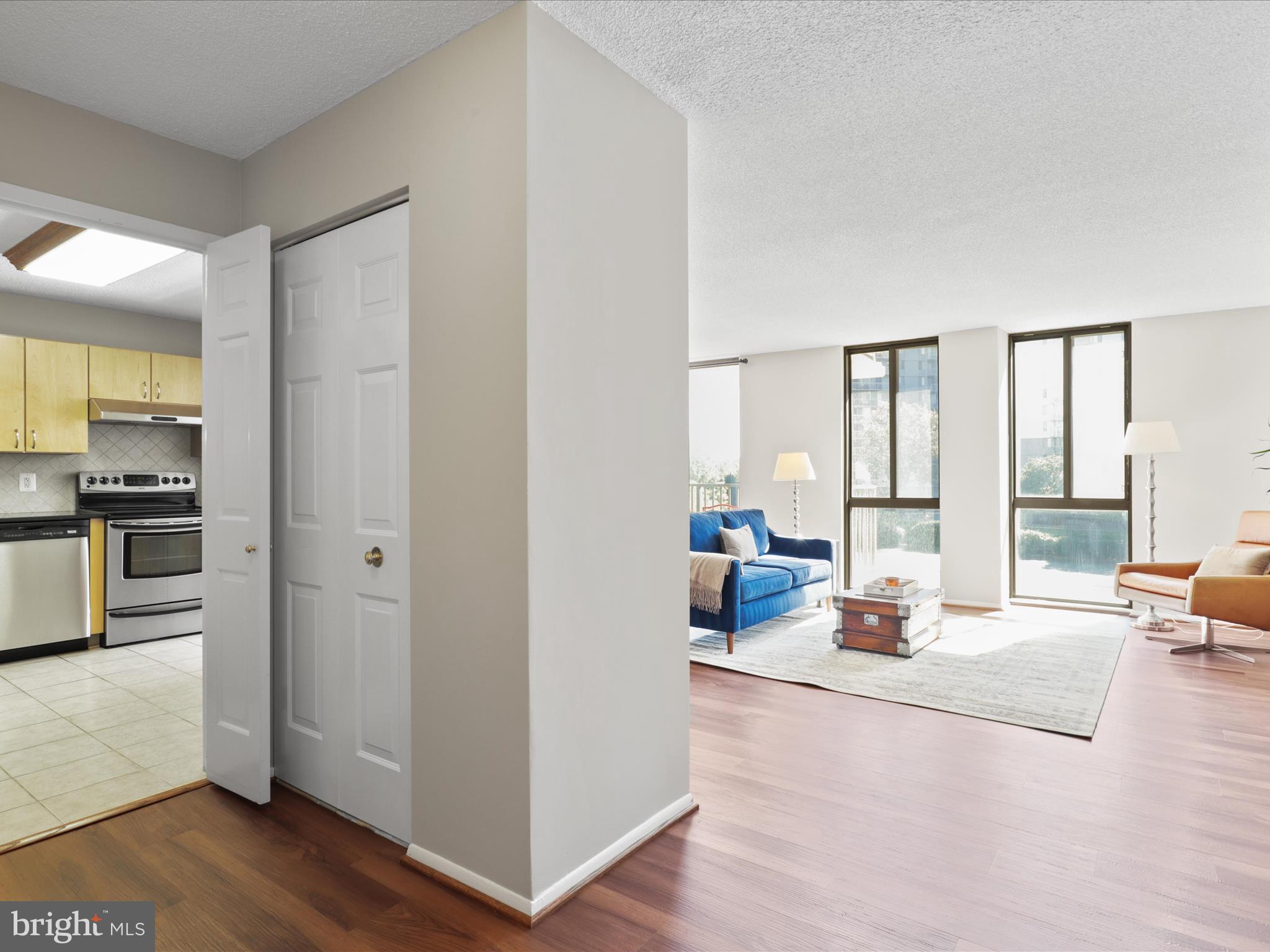 MCLEAN HOUSE - Residential