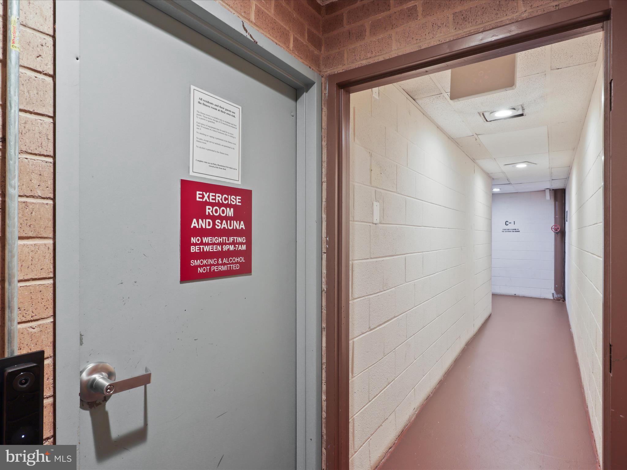 MCLEAN HOUSE - Residential